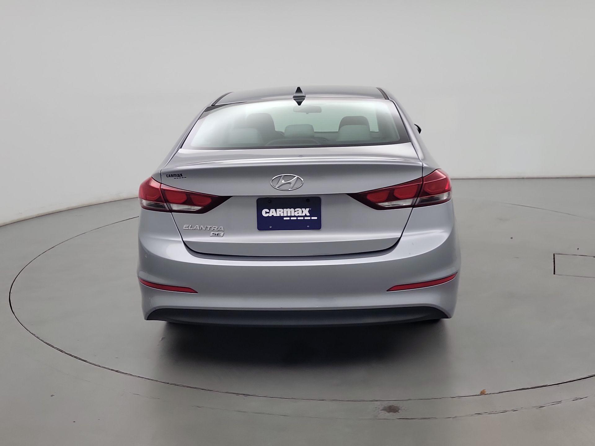 Thumbnail: 2017 Hyundai Elantra - 6