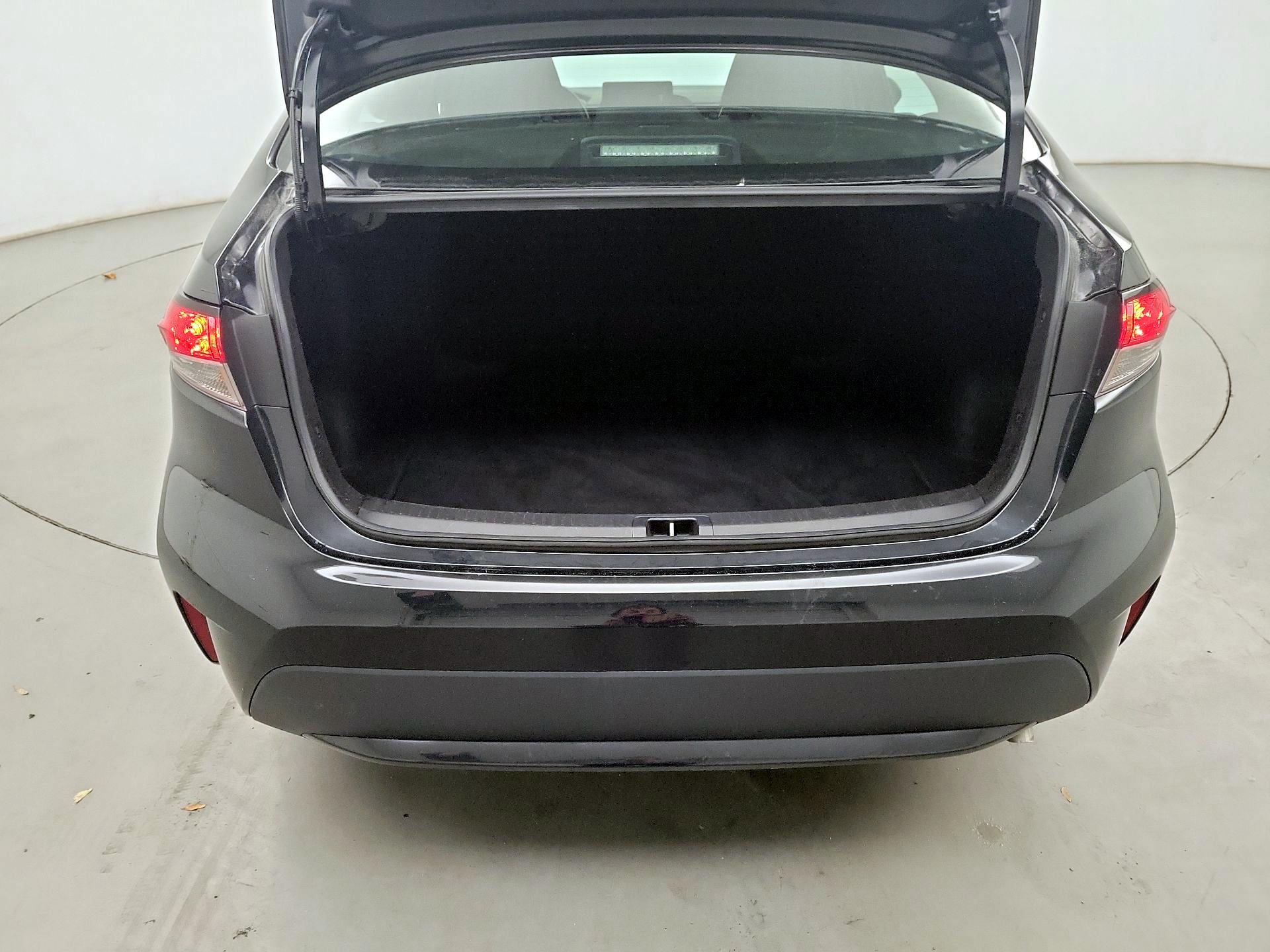 Thumbnail: 2022 Toyota Corolla - 17