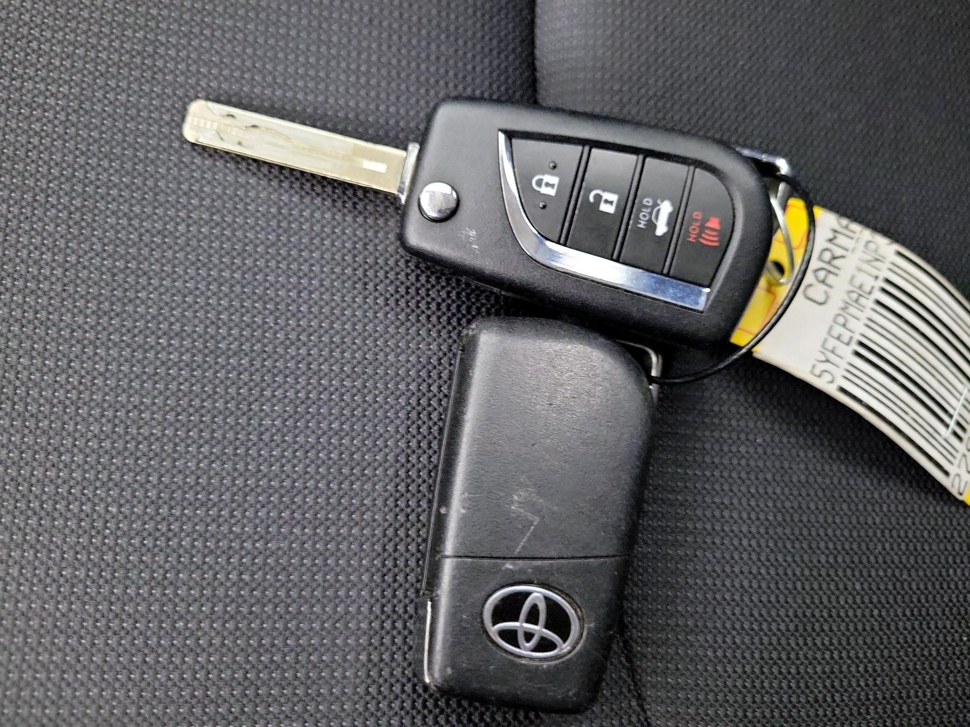 Thumbnail: 2022 Toyota Corolla - 19