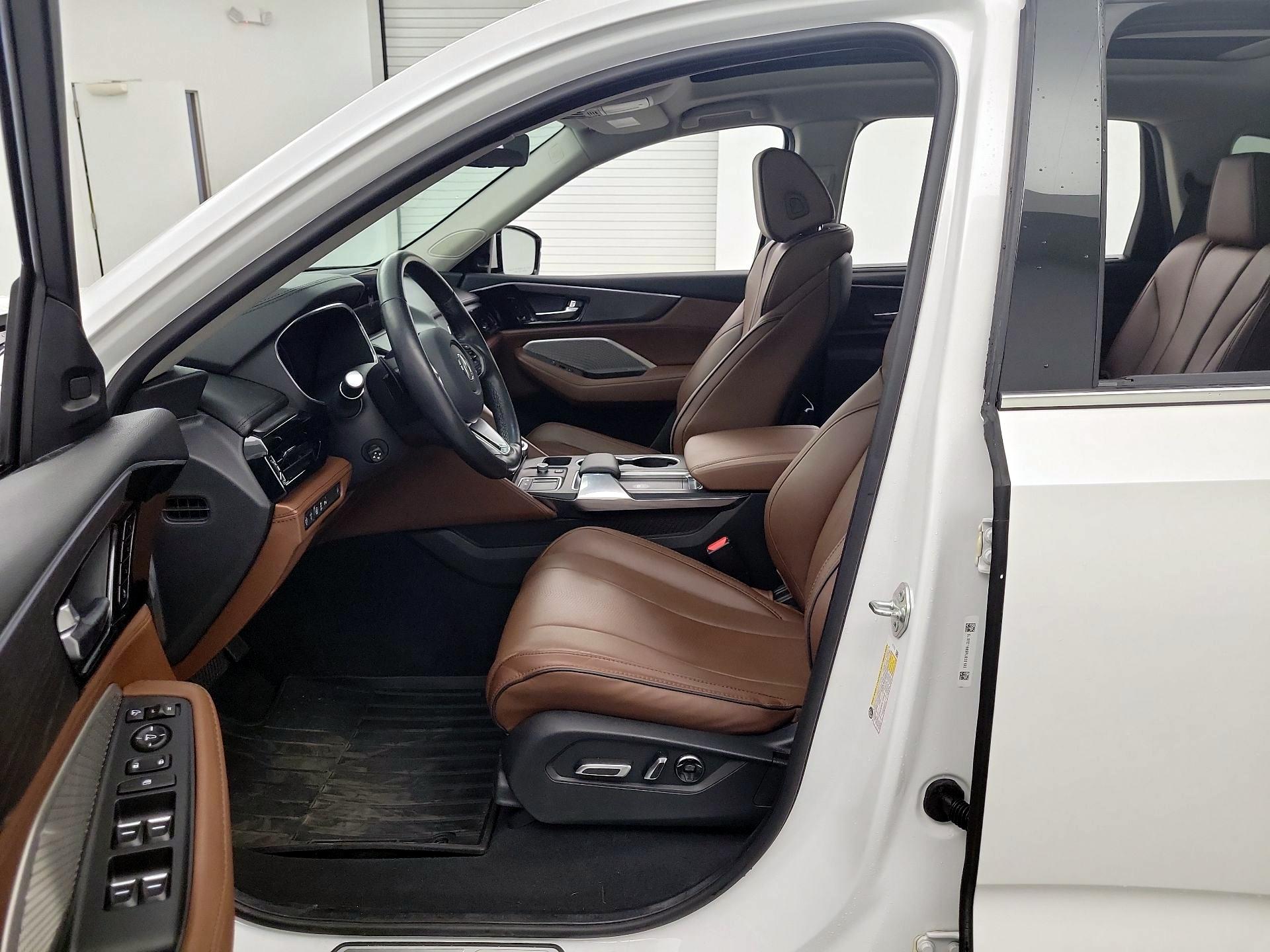 Thumbnail: 2023 Acura MDX - 9