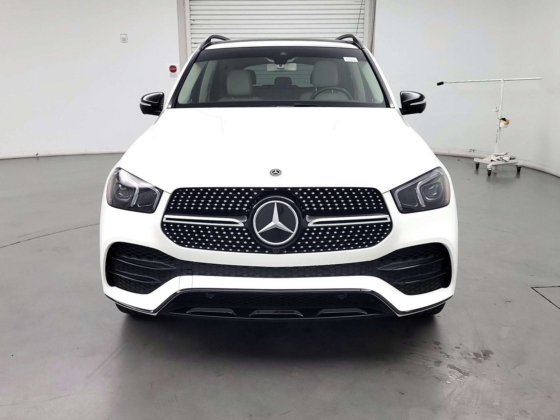 Thumbnail: 2020 Mercedes-Benz GLE - 2