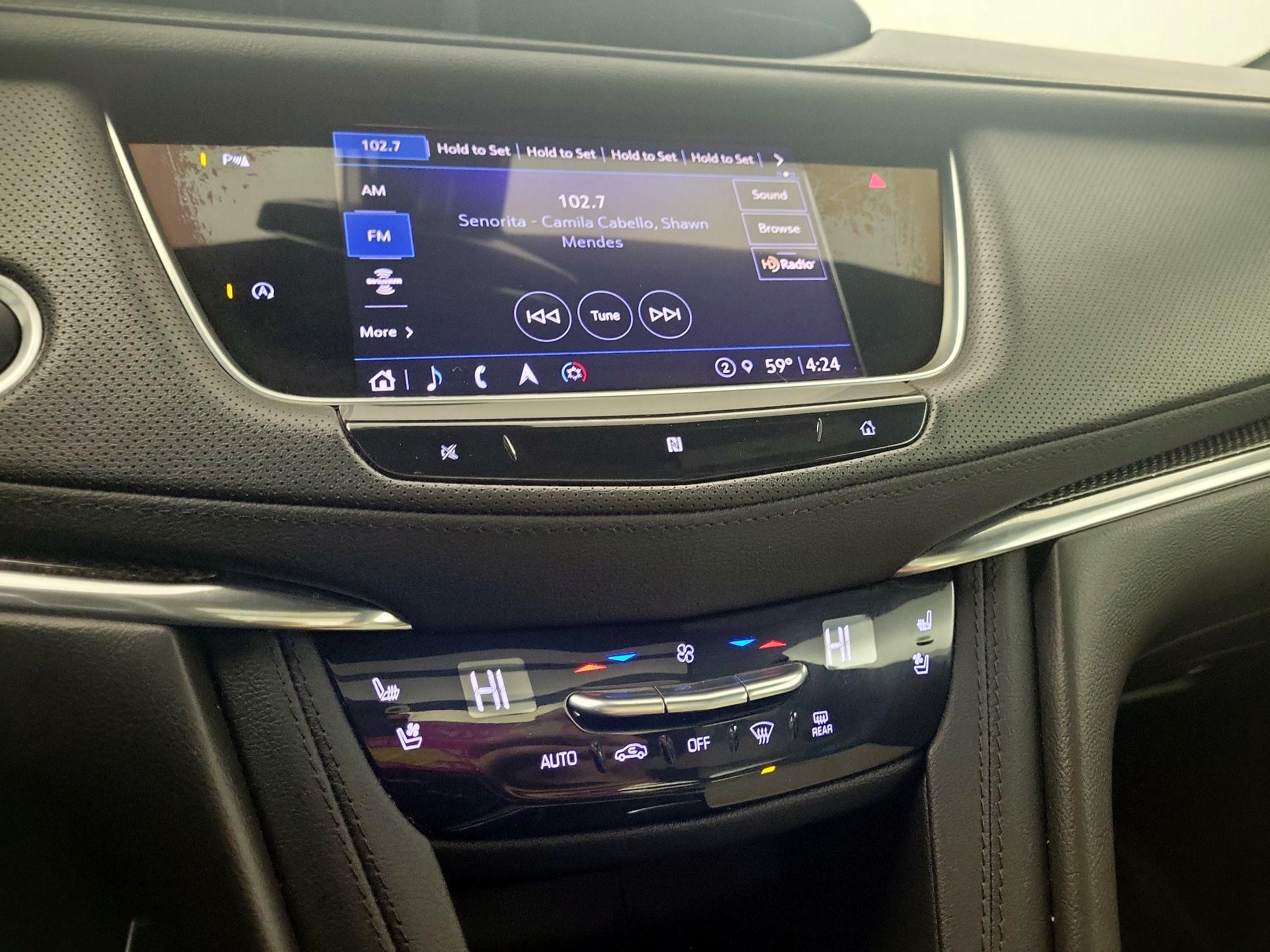 Thumbnail: 2021 Cadillac XT5 - 14