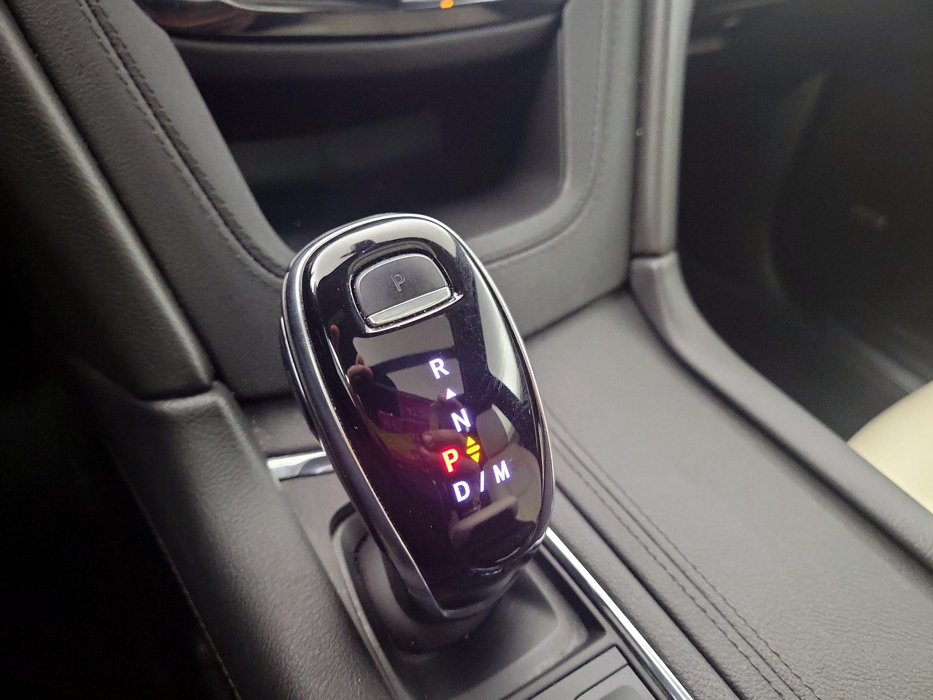 Thumbnail: 2021 Cadillac XT5 - 15