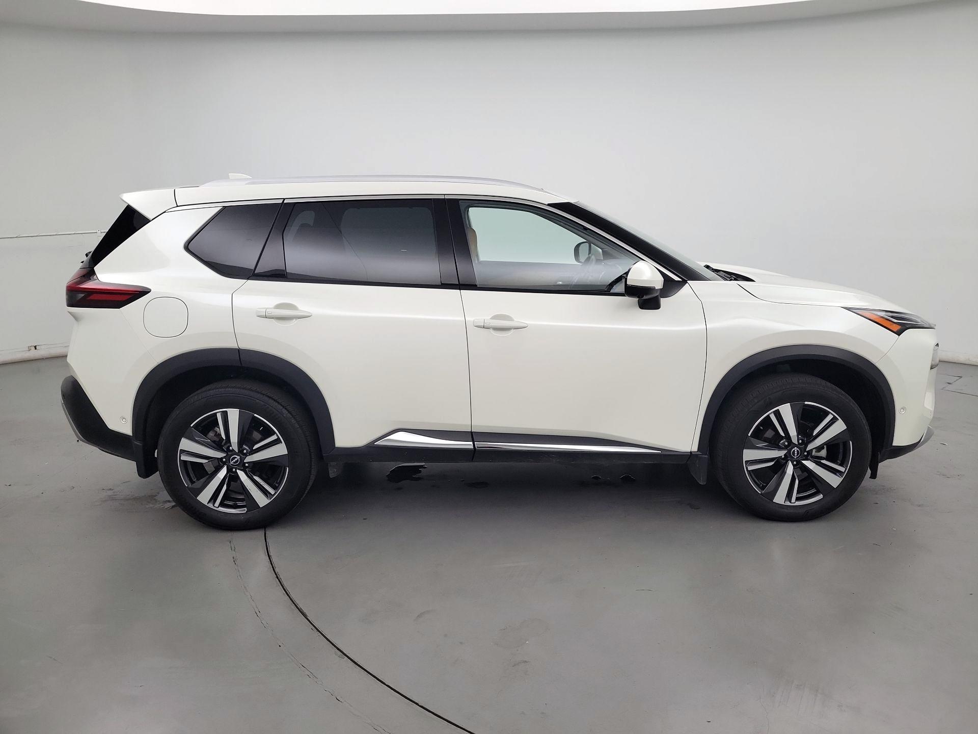 Thumbnail: 2023 Nissan Rogue - 4