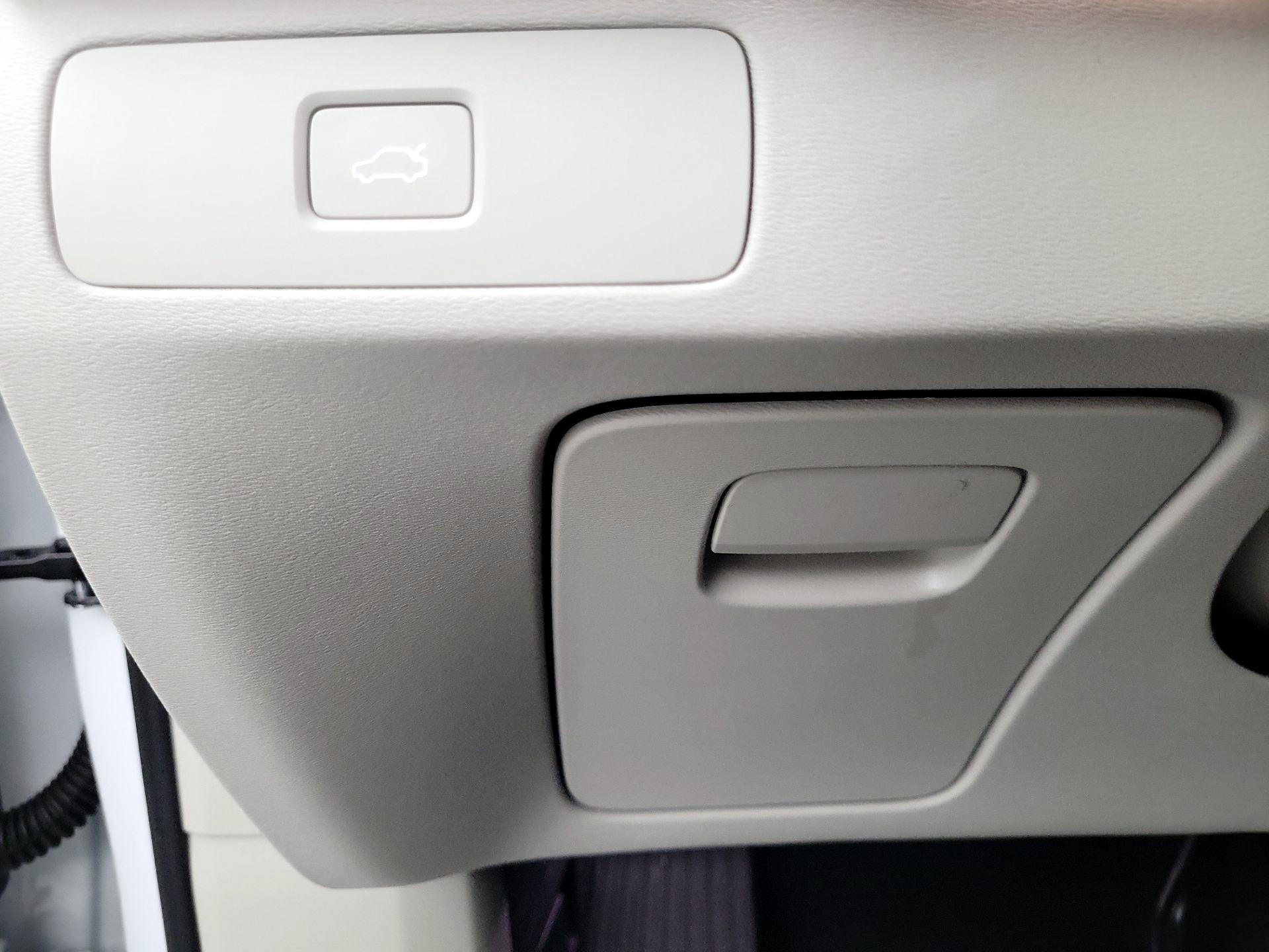 Thumbnail: 2023 Volvo XC90 - 11