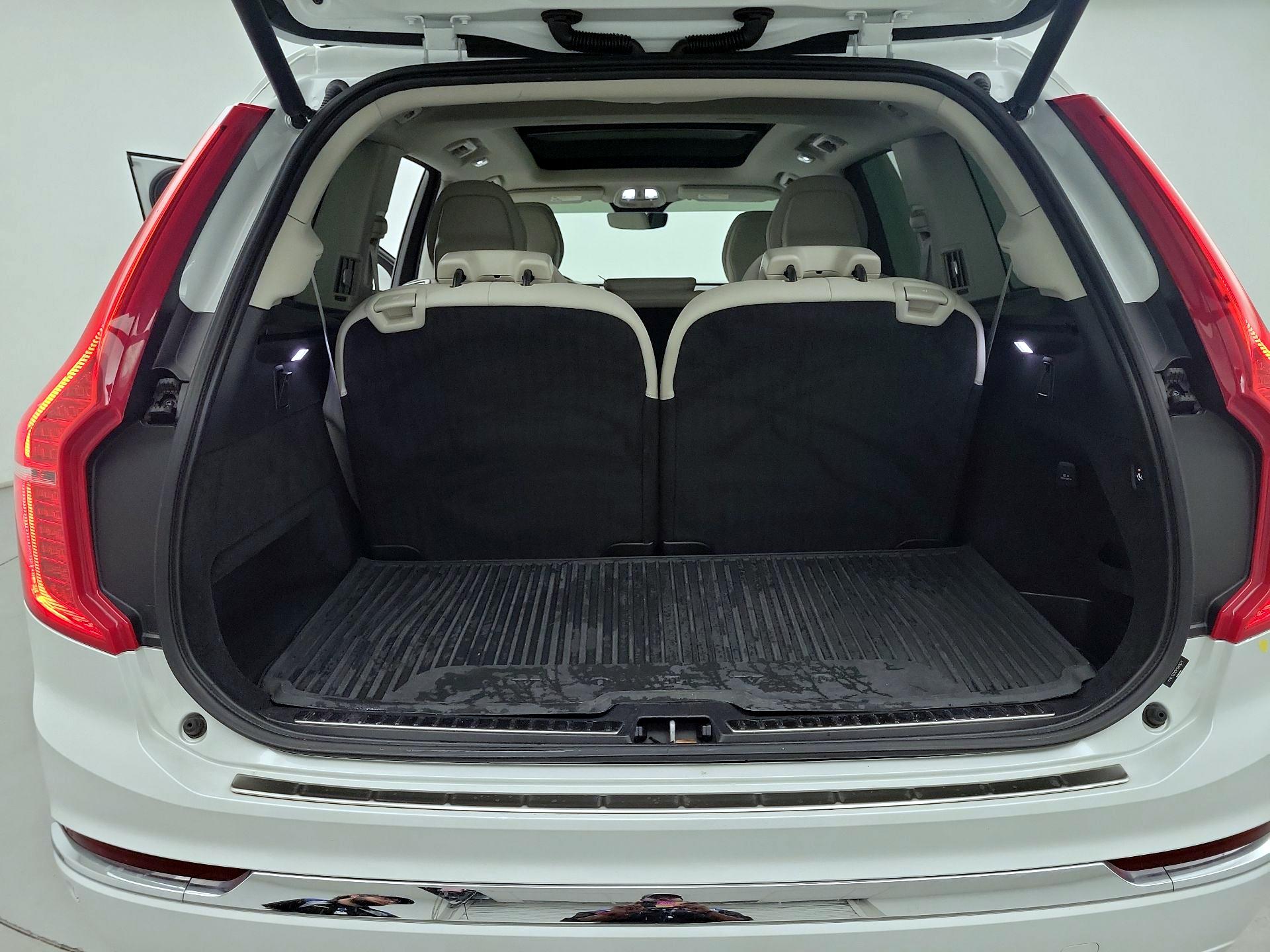 Thumbnail: 2023 Volvo XC90 - 20