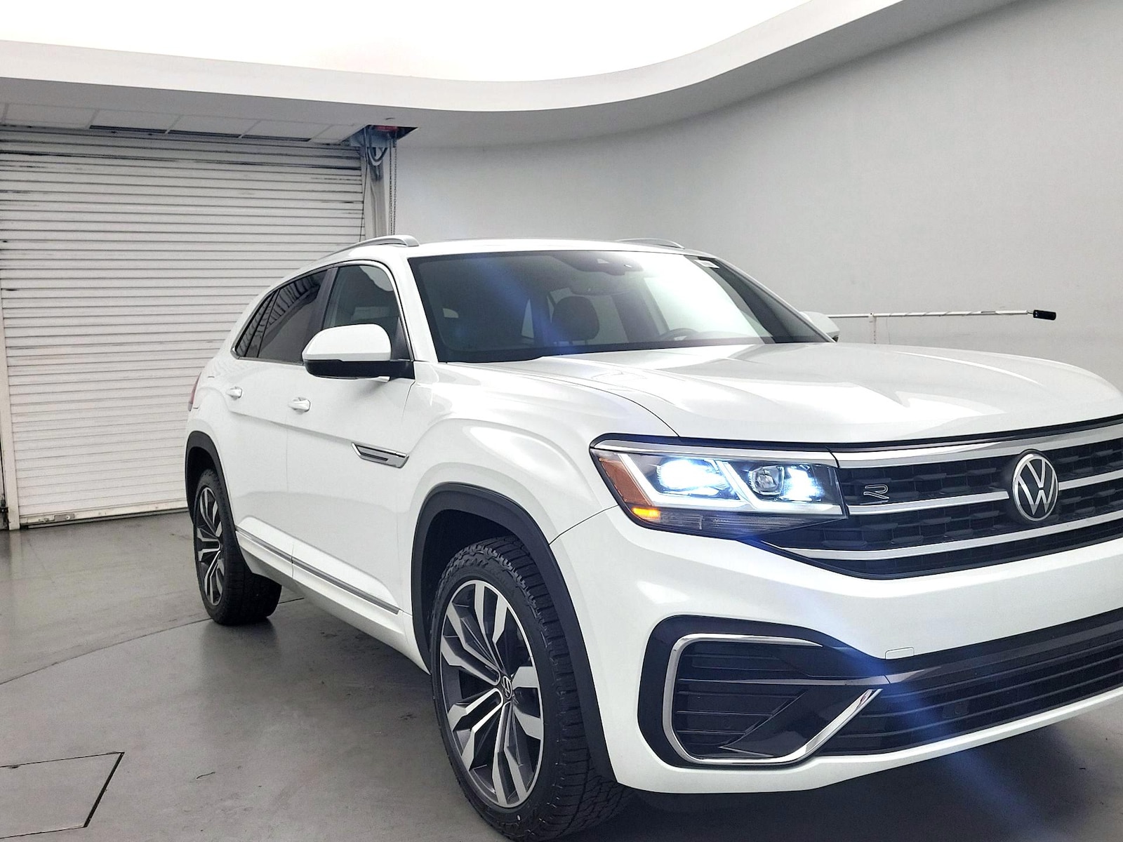 2021 Volkswagen Atlas Cross Sport SEL R-Line