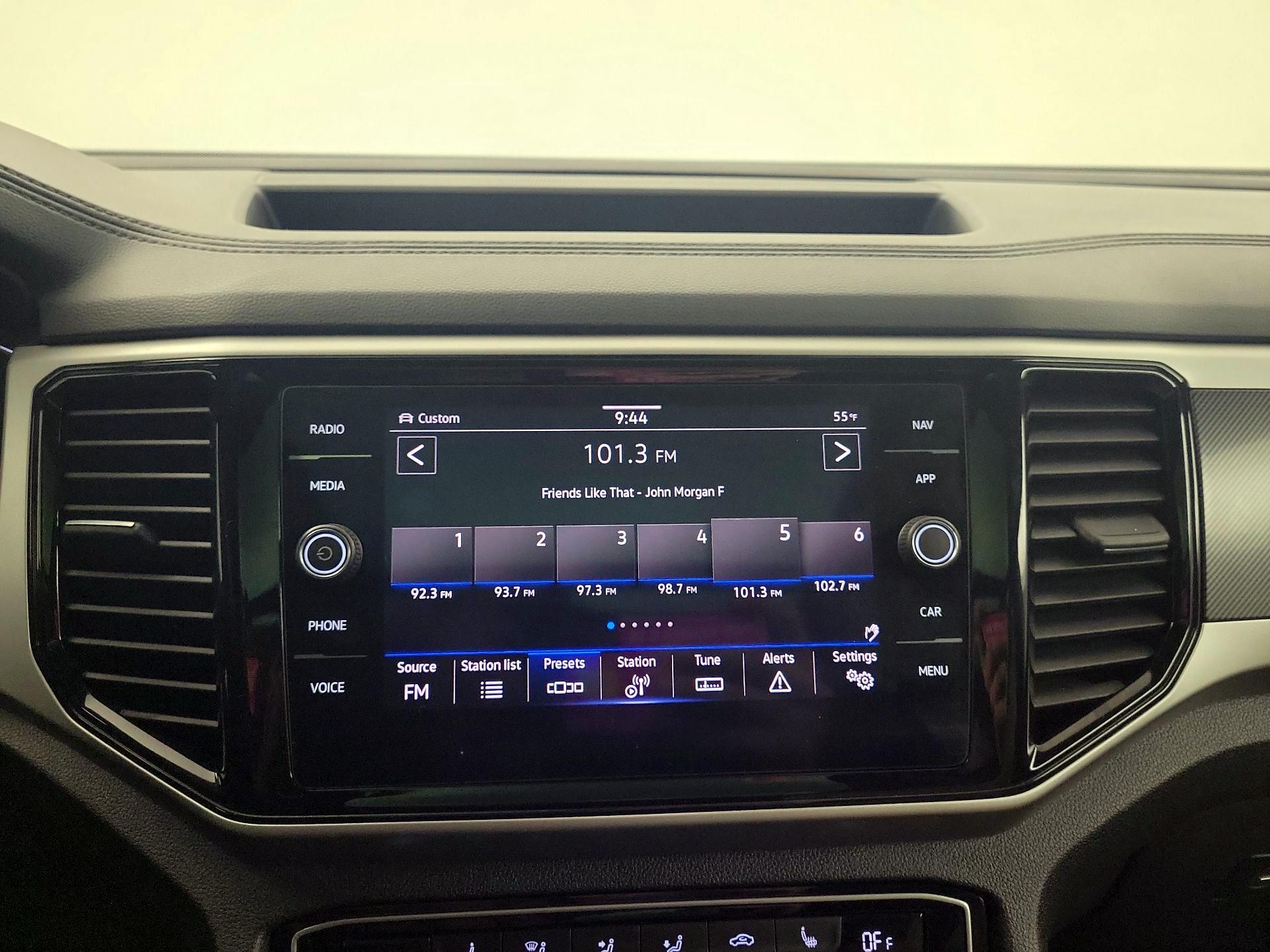 Thumbnail: 2021 Volkswagen Atlas - 13