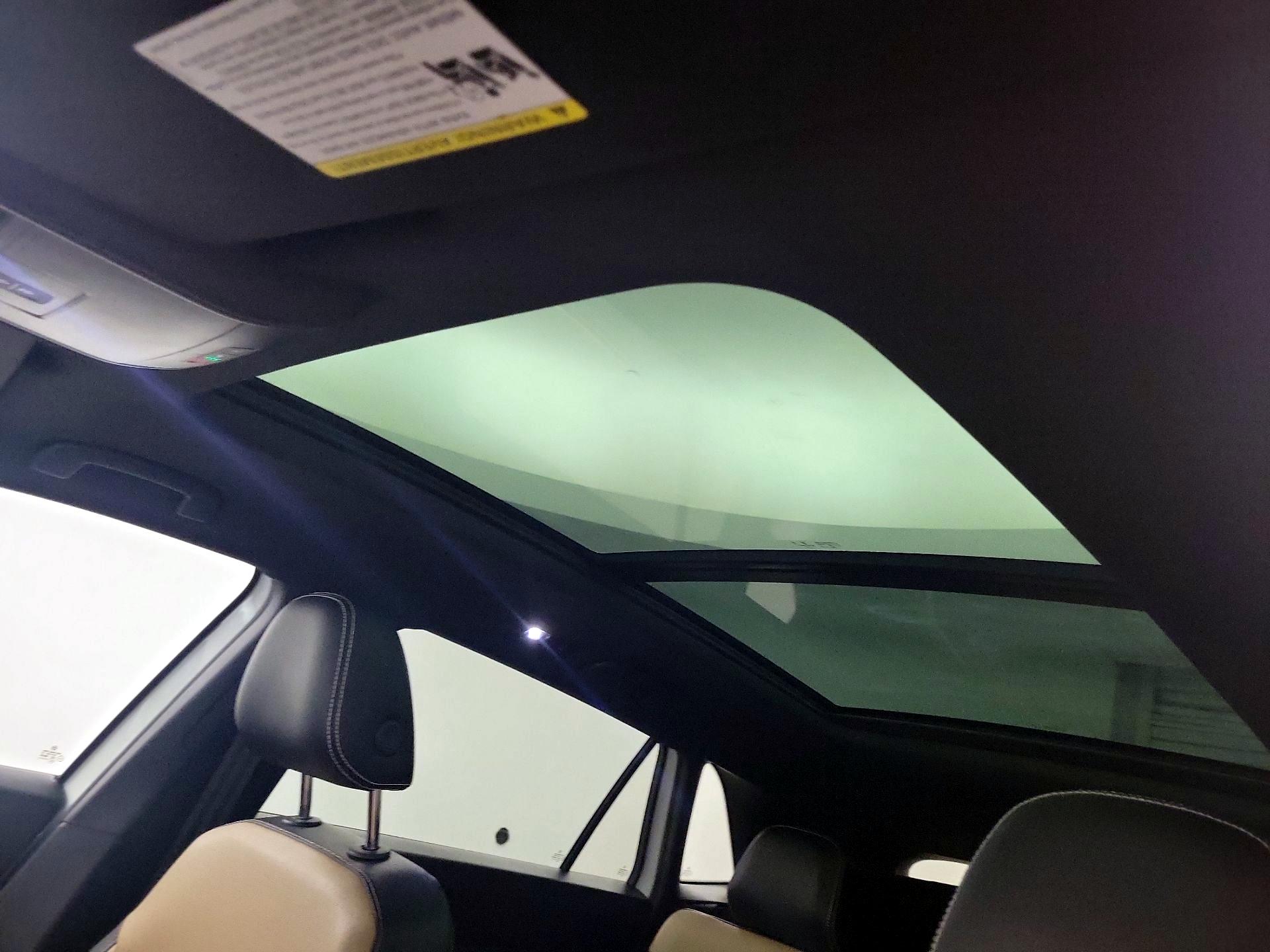 Thumbnail: 2021 Volkswagen Atlas - 17