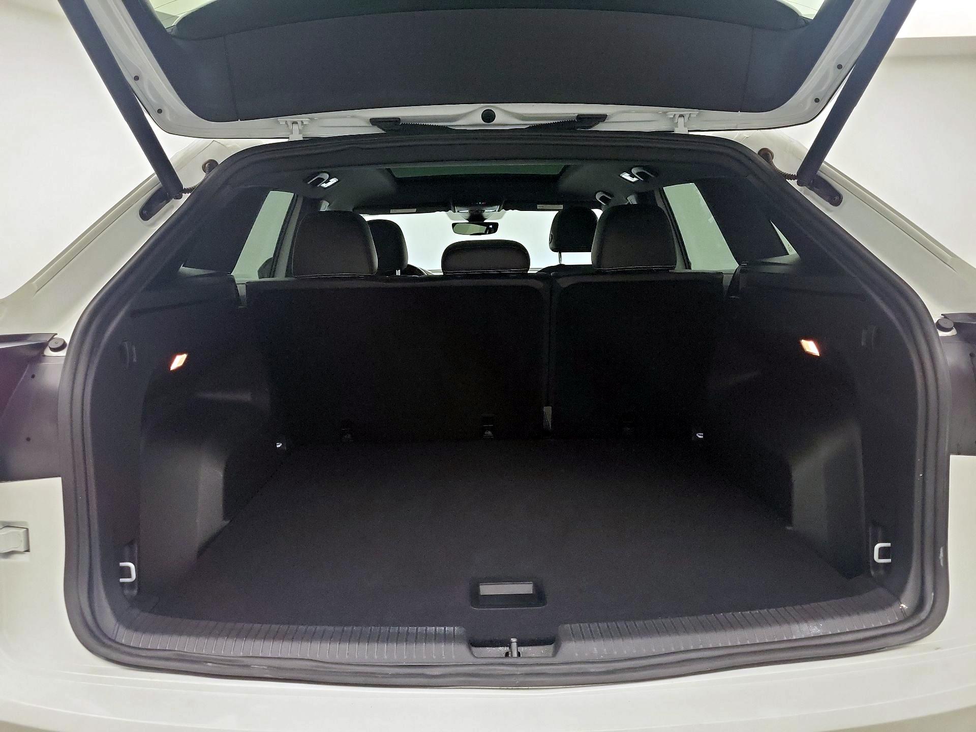 Thumbnail: 2021 Volkswagen Atlas - 19