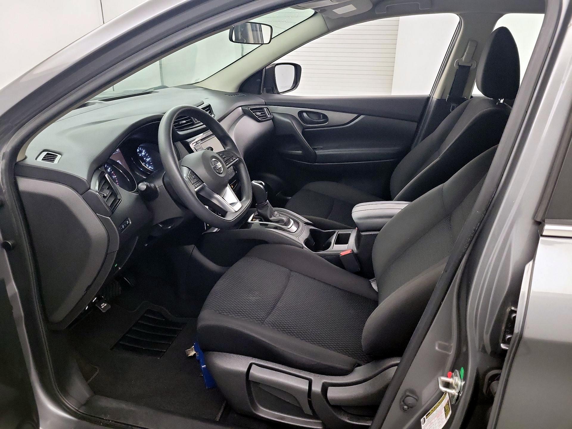 Thumbnail: 2019 Nissan Rogue Sport - 9