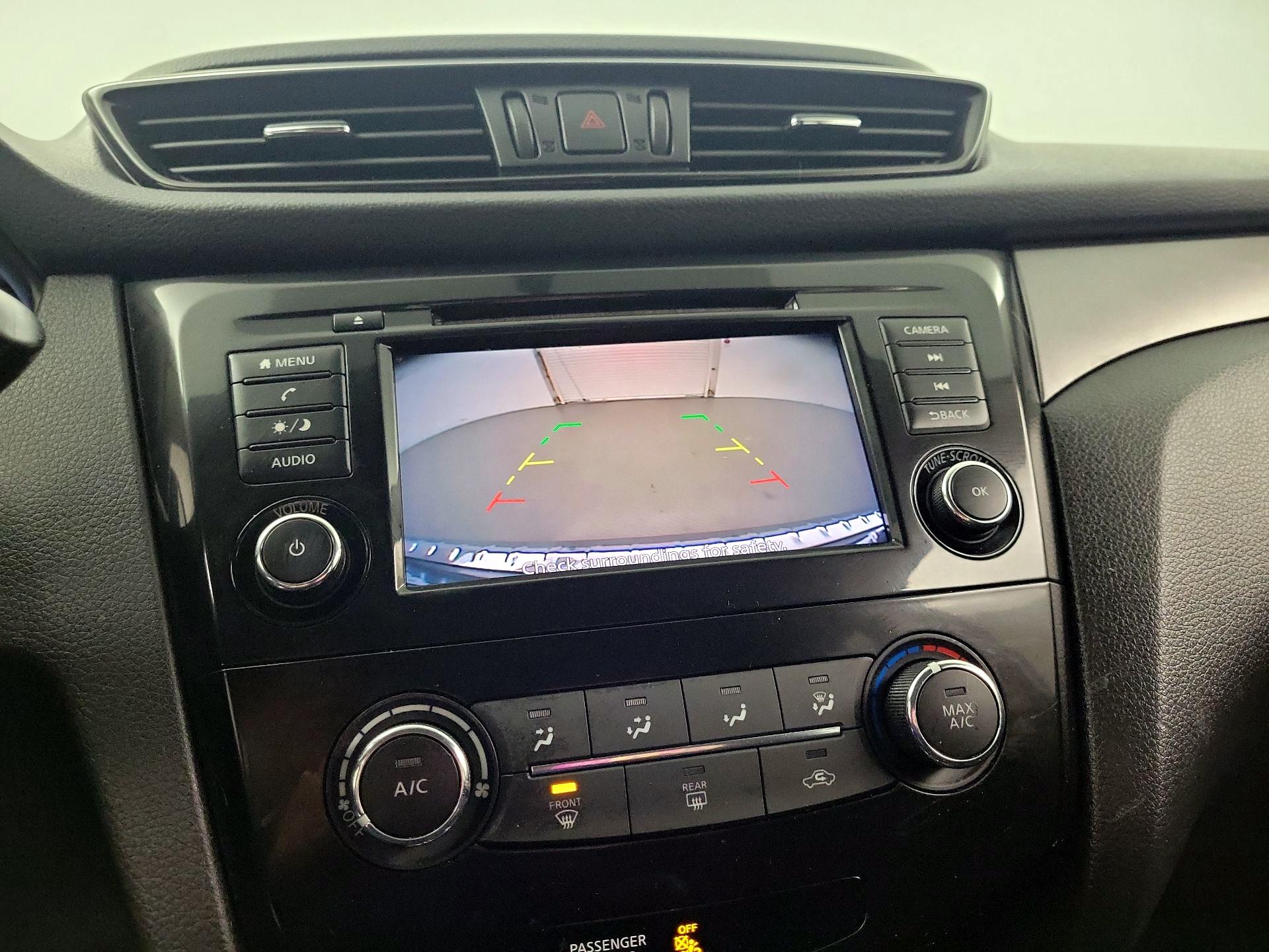 Thumbnail: 2019 Nissan Rogue Sport - 11