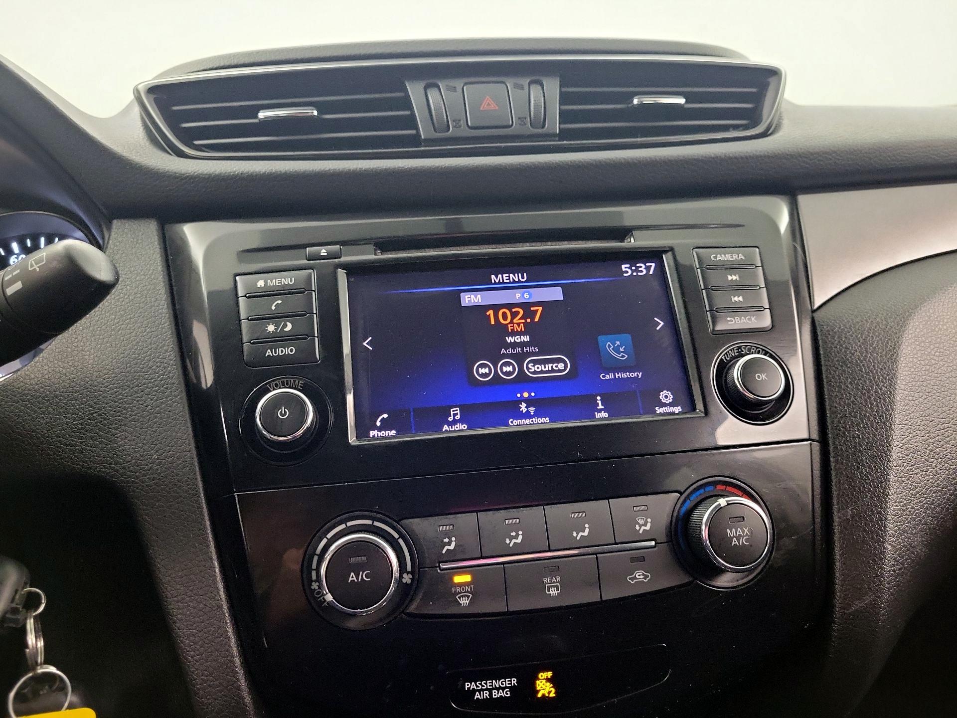 Thumbnail: 2019 Nissan Rogue Sport - 13