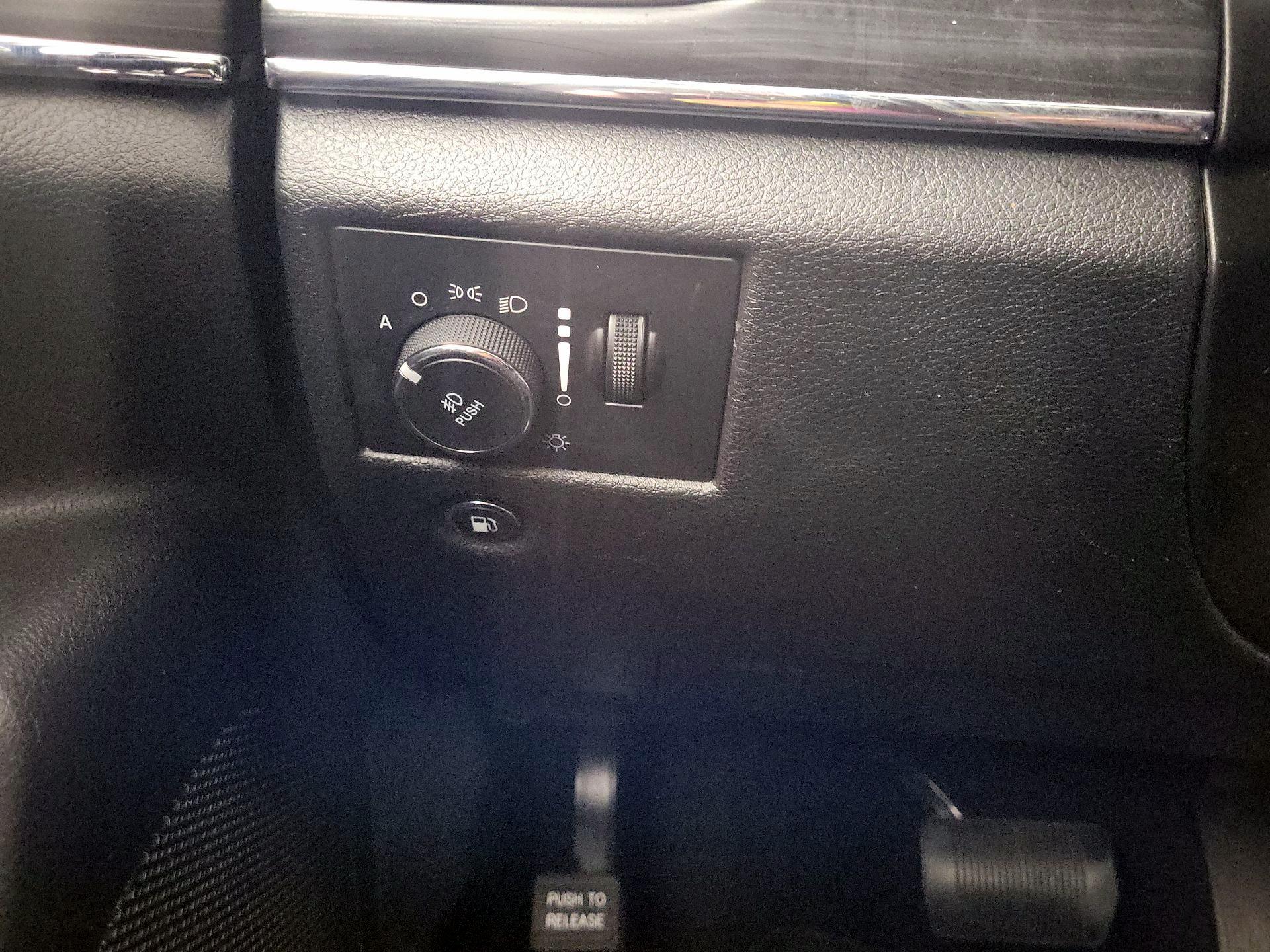 Thumbnail: 2020 Jeep Grand Cherokee - 11