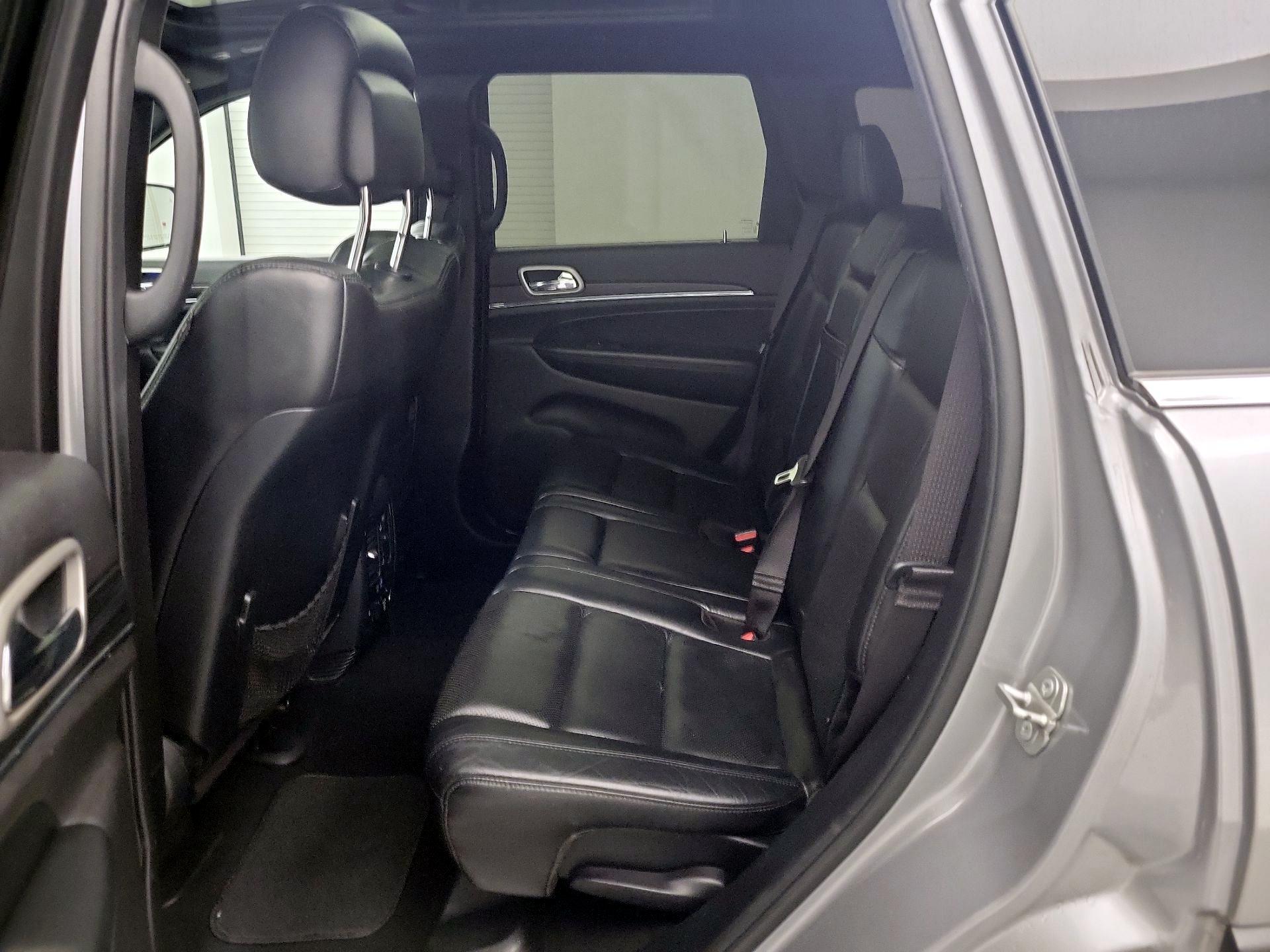 Thumbnail: 2020 Jeep Grand Cherokee - 19