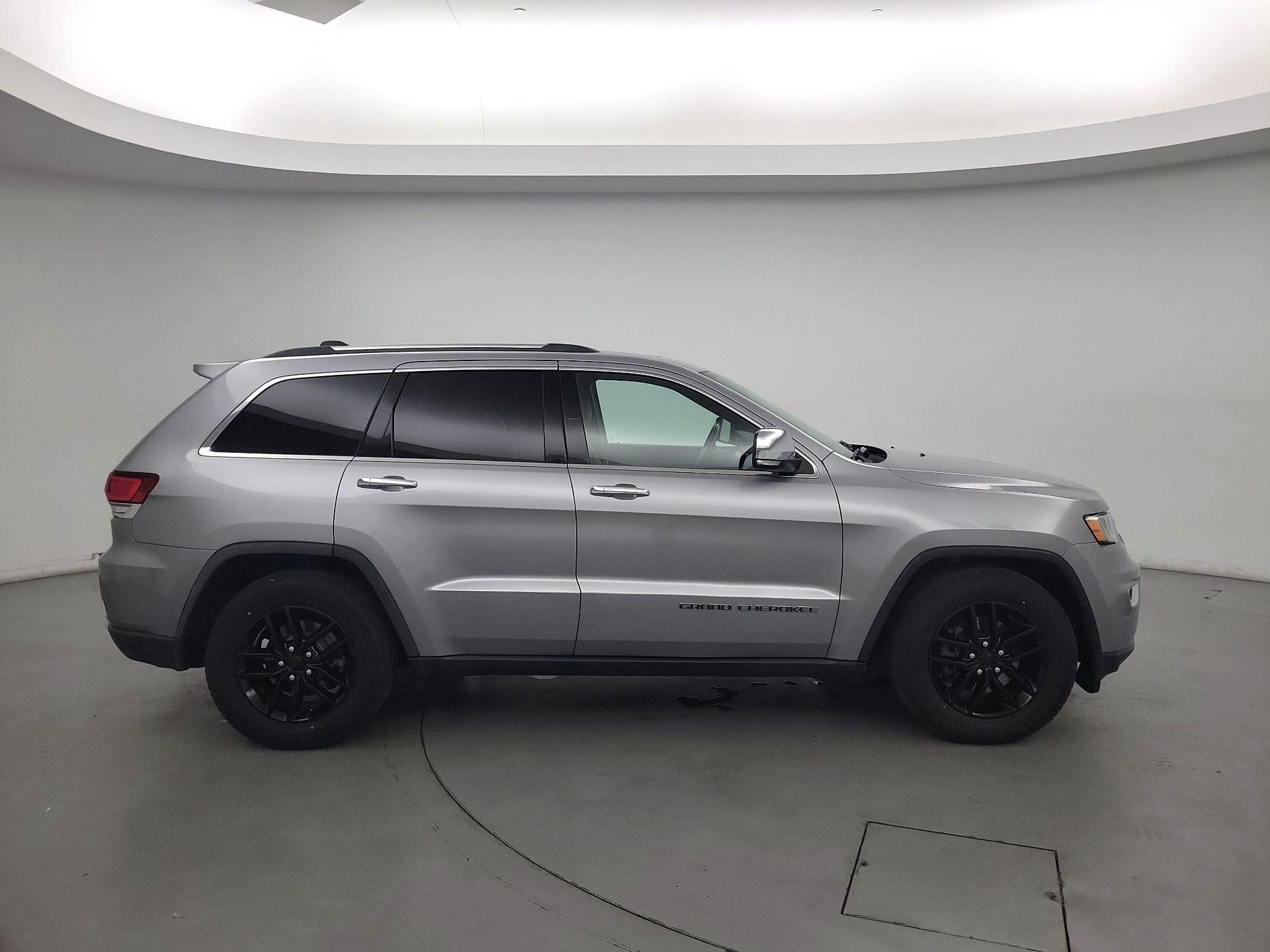 Thumbnail: 2020 Jeep Grand Cherokee - 4