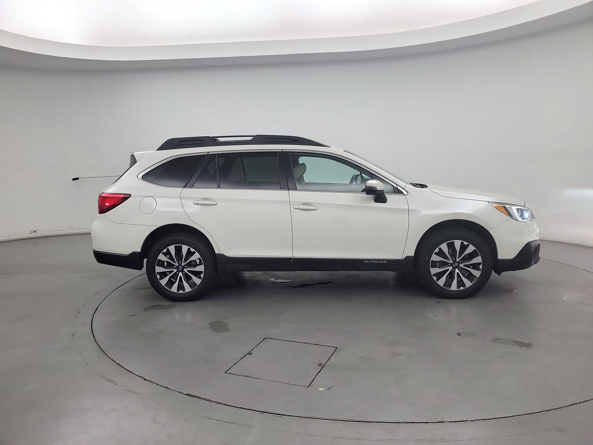 Thumbnail: 2017 Subaru Outback - 4