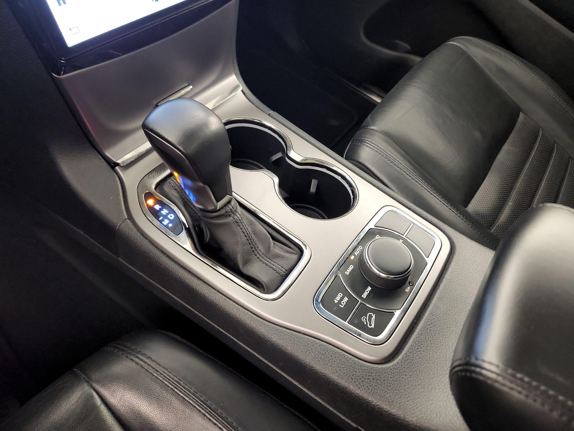 Thumbnail: 2019 Jeep Grand Cherokee - 15