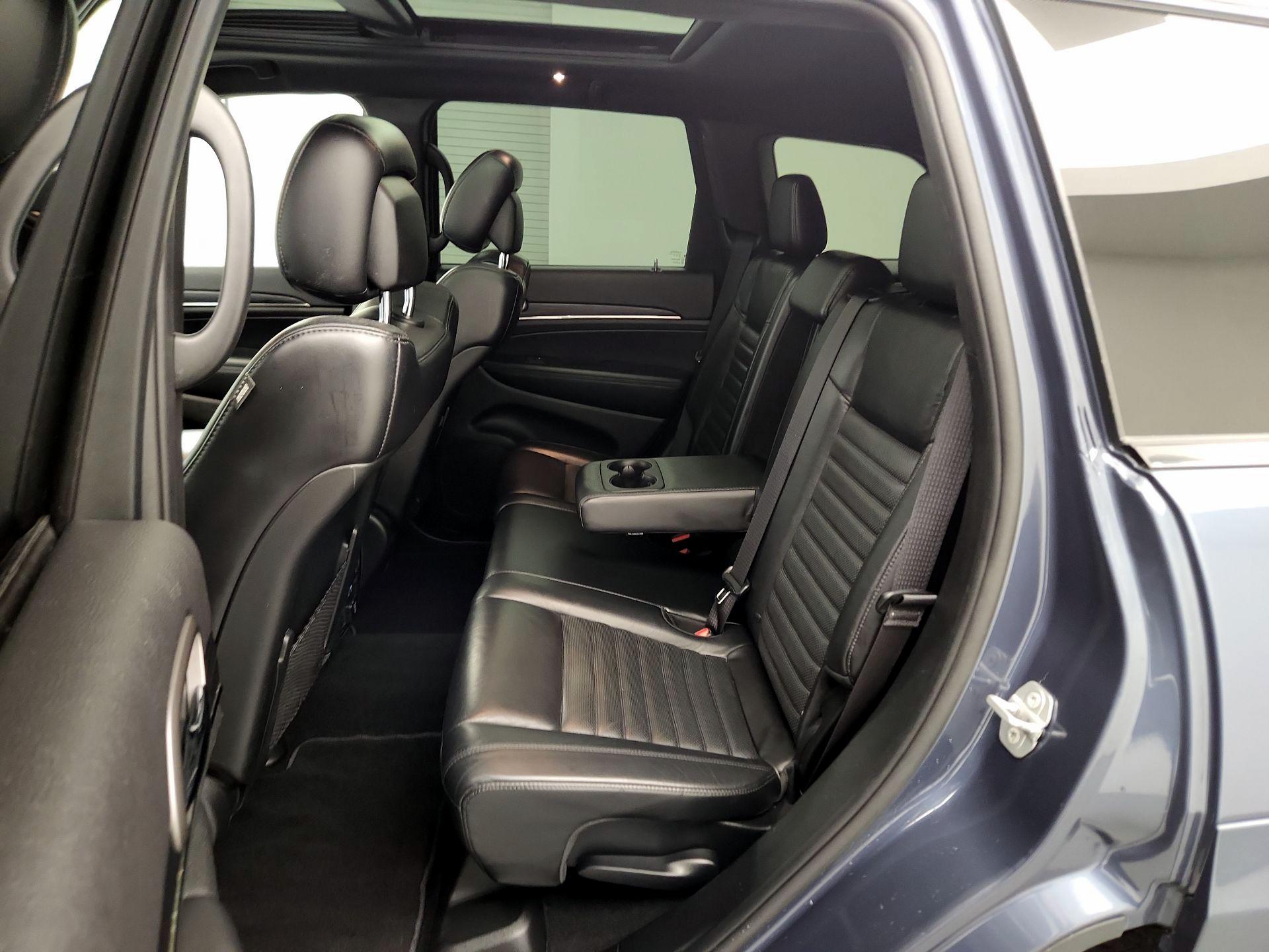 Thumbnail: 2019 Jeep Grand Cherokee - 18