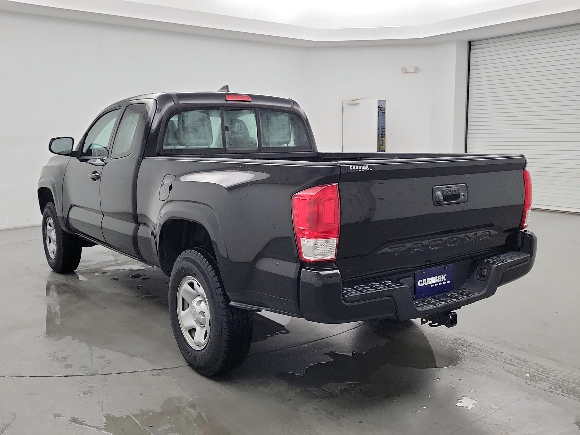 Thumbnail: 2017 Toyota Tacoma - 7