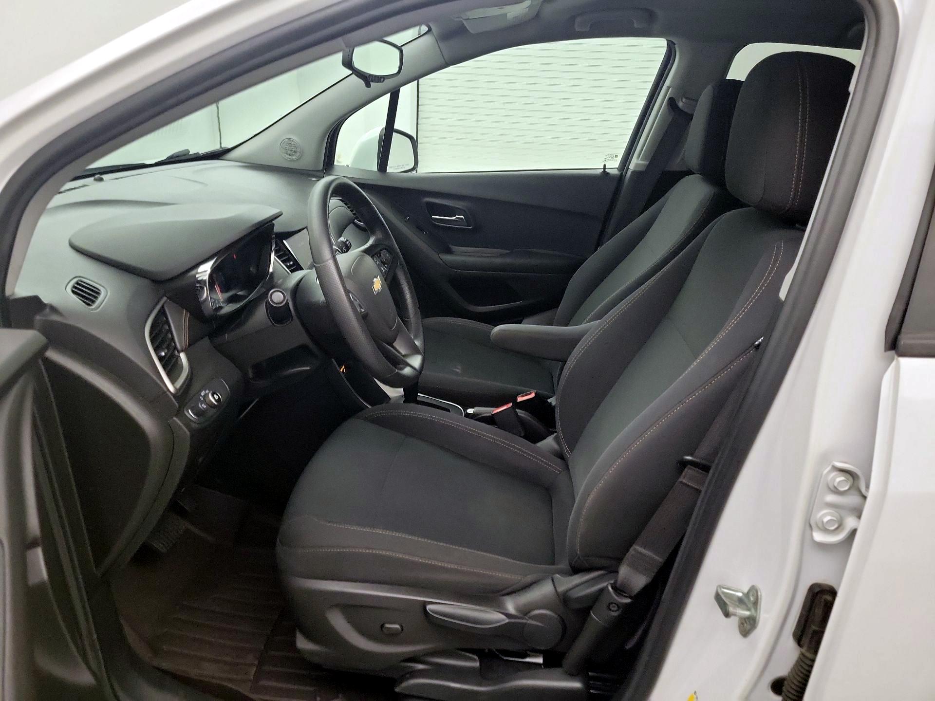 Thumbnail: 2020 Chevrolet Trax - 9