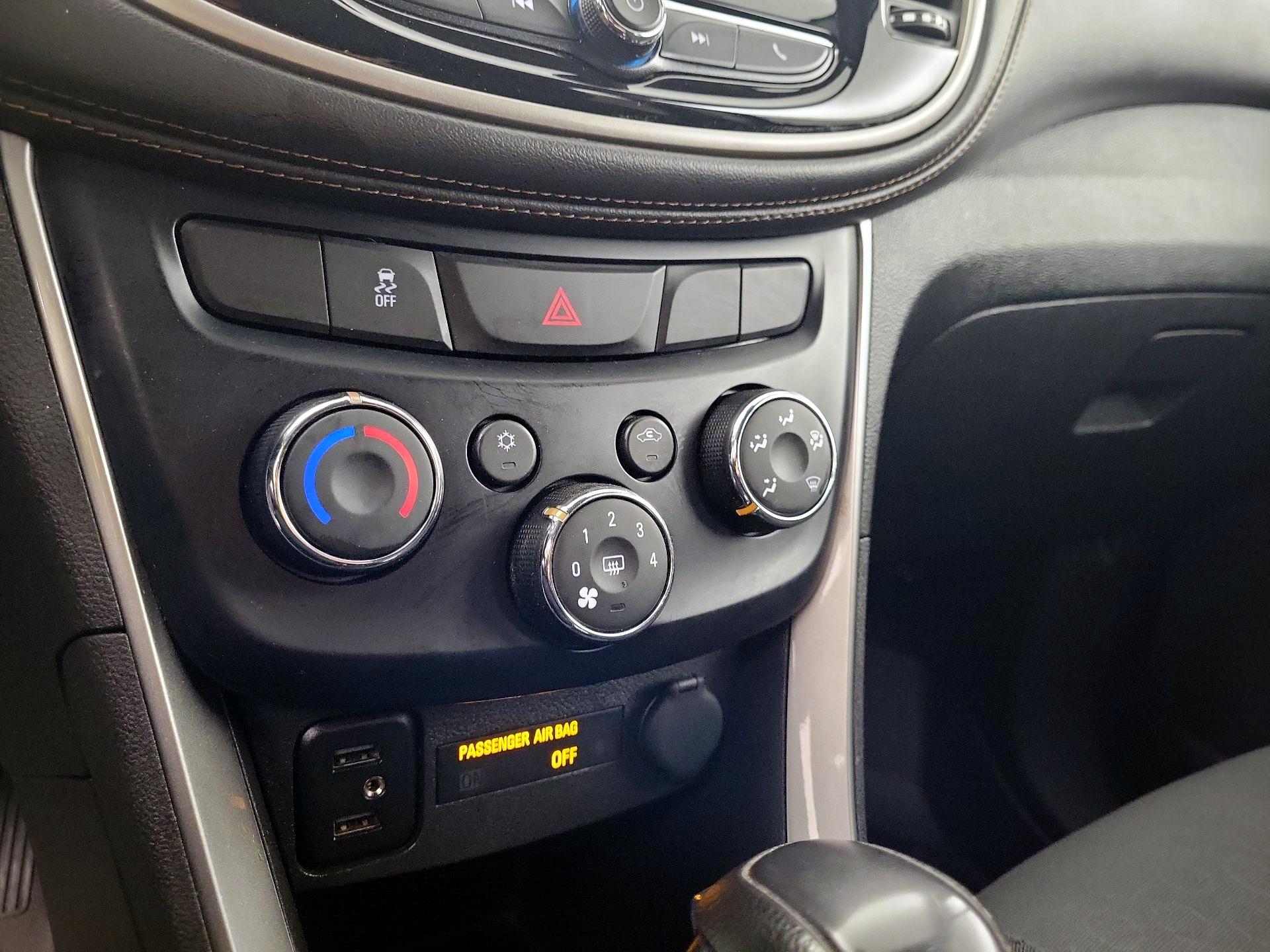 Thumbnail: 2020 Chevrolet Trax - 14