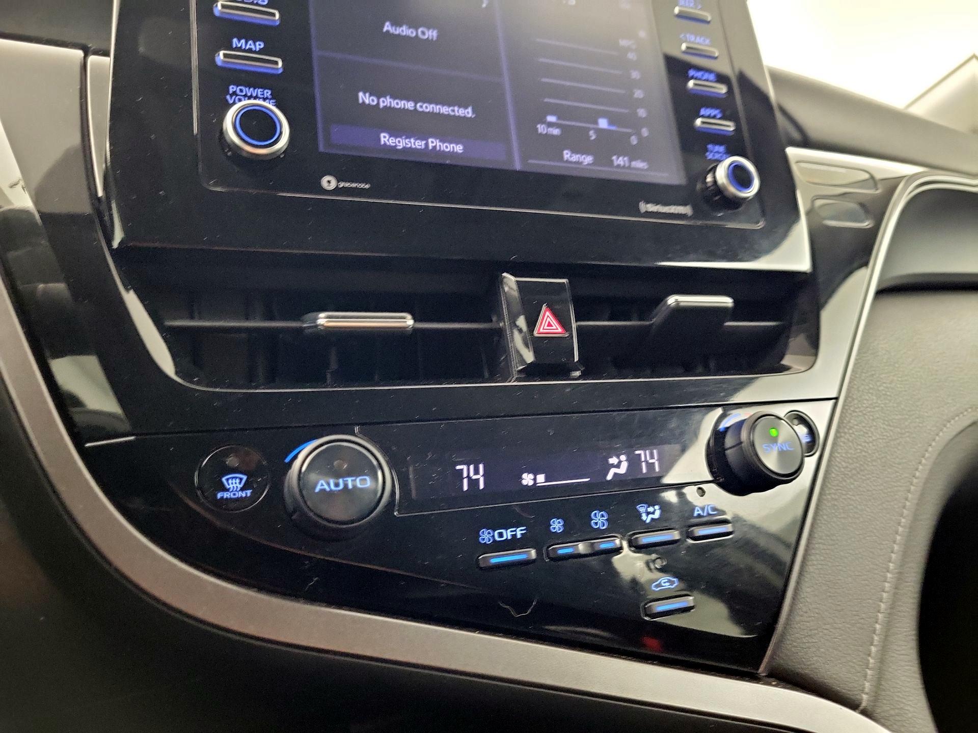 Thumbnail: 2022 Toyota Camry - 14