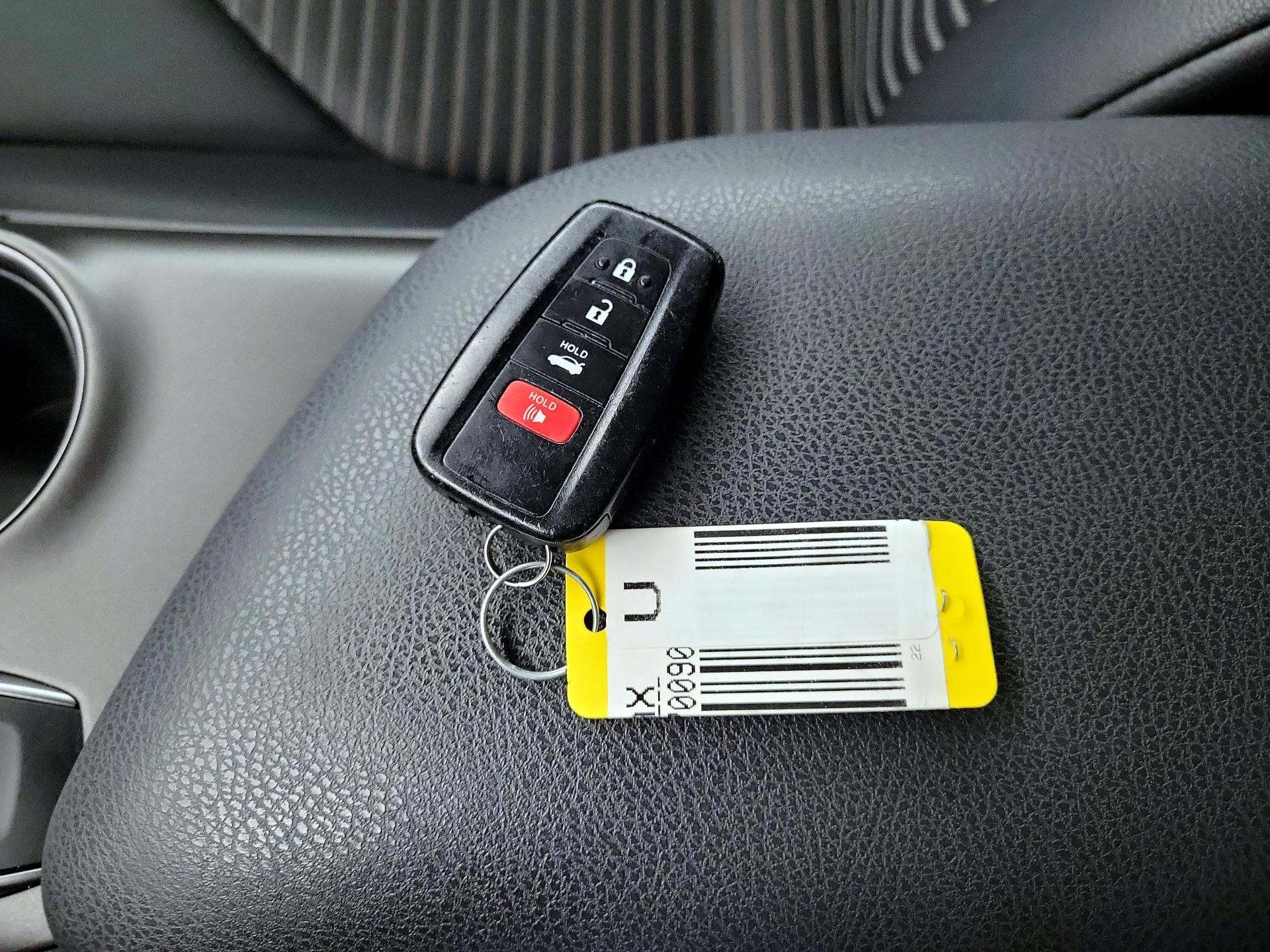 Thumbnail: 2022 Toyota Camry - 20