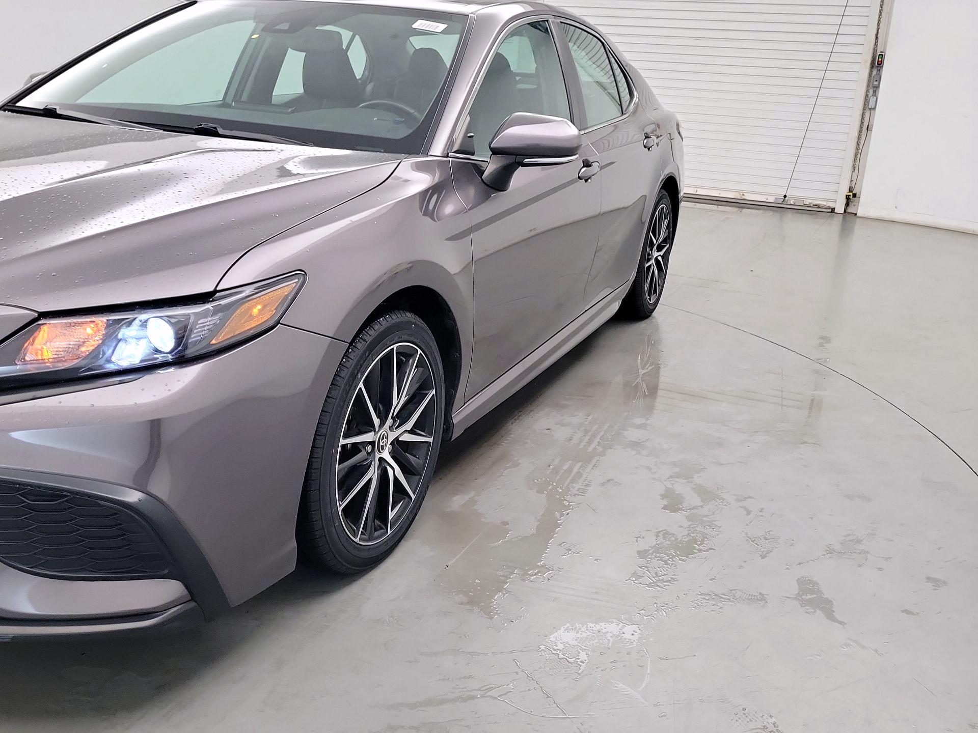 Thumbnail: 2022 Toyota Camry - 3