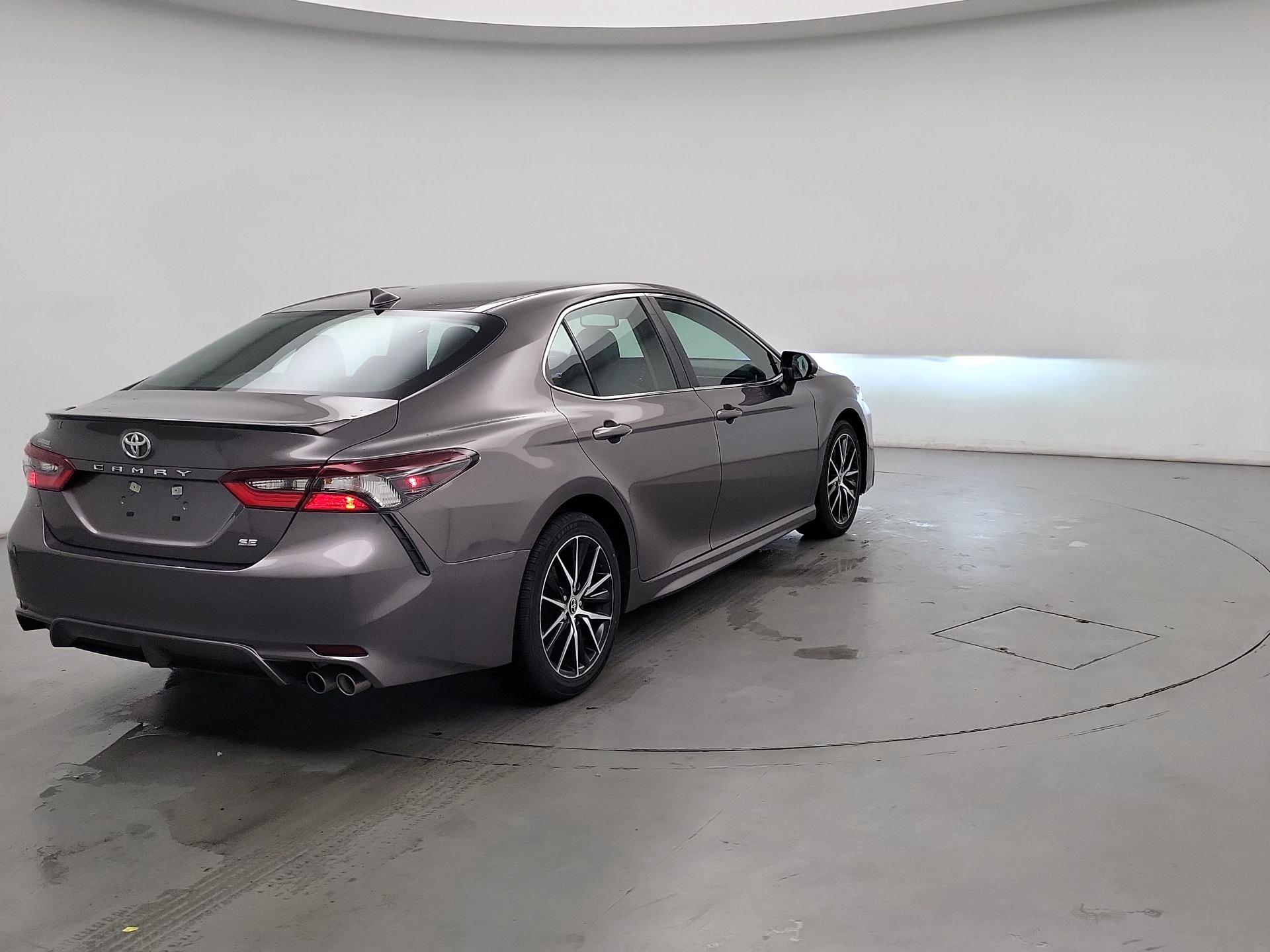 Thumbnail: 2022 Toyota Camry - 5