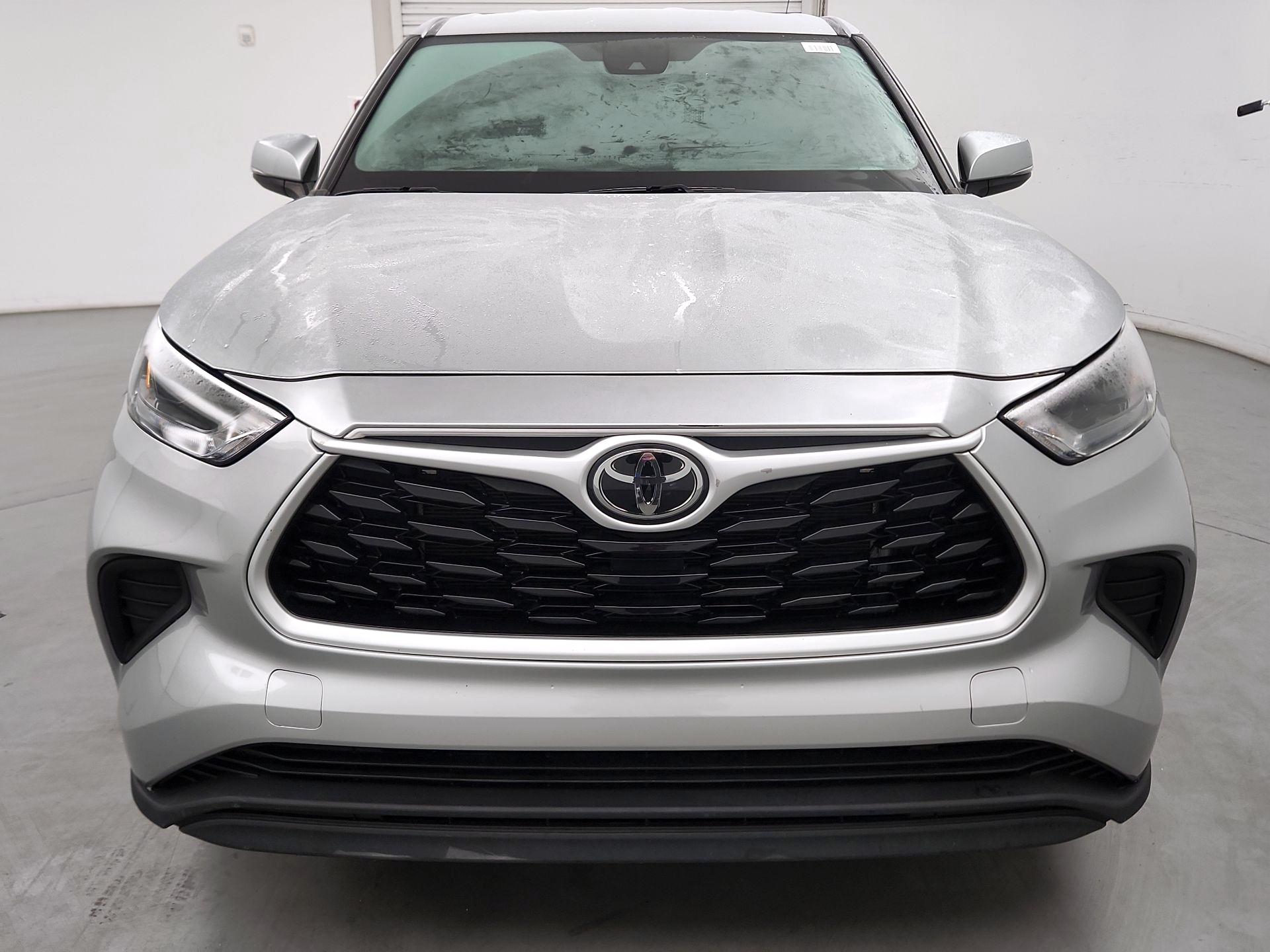 Thumbnail: 2022 Toyota Highlander - 2