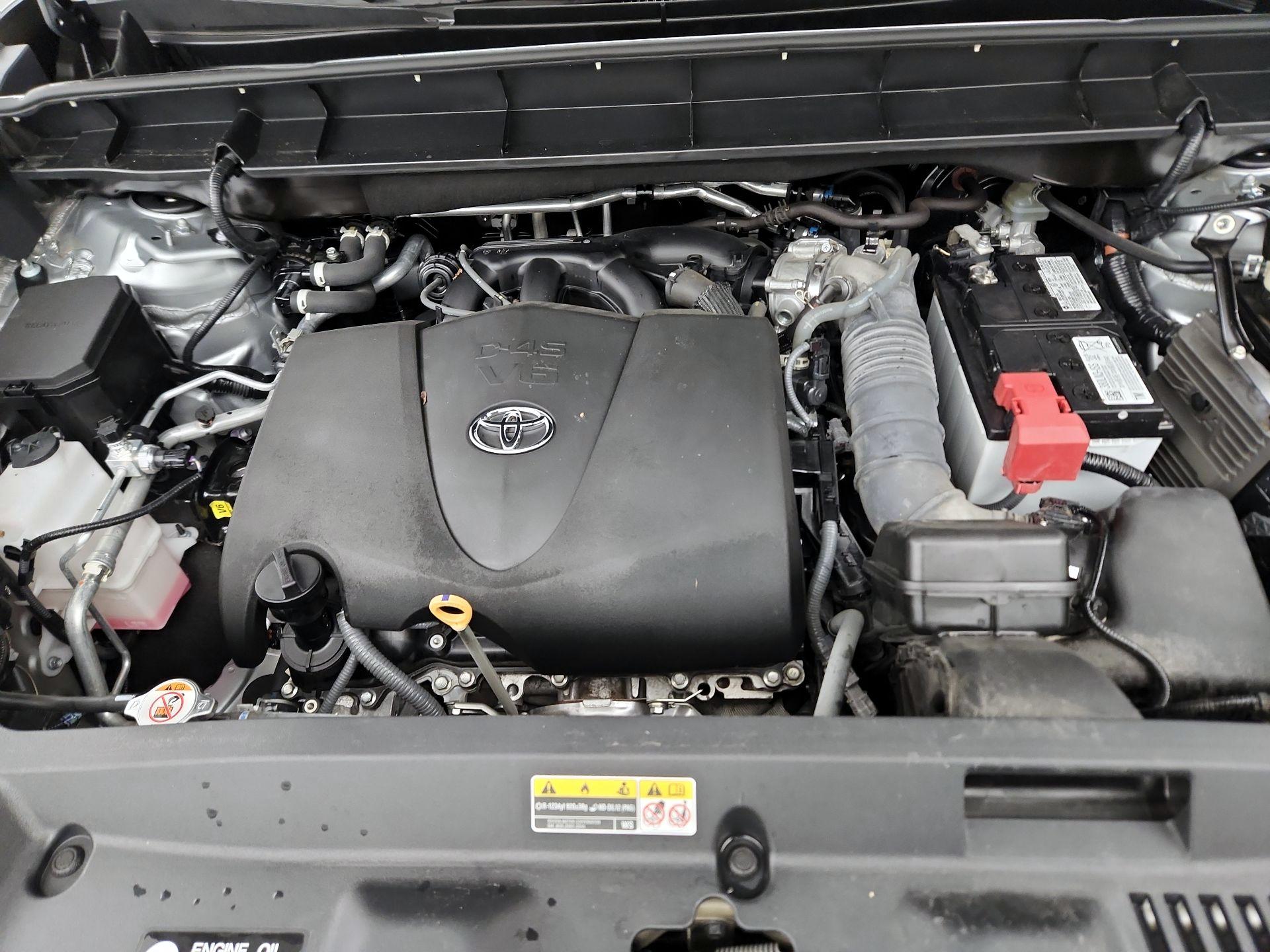 Thumbnail: 2022 Toyota Highlander - 20