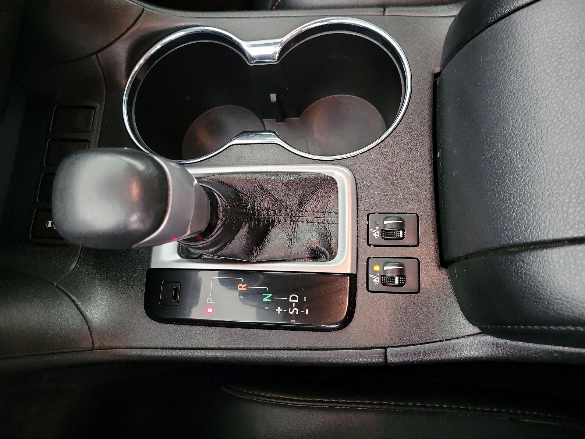 Thumbnail: 2018 Toyota Highlander - 15