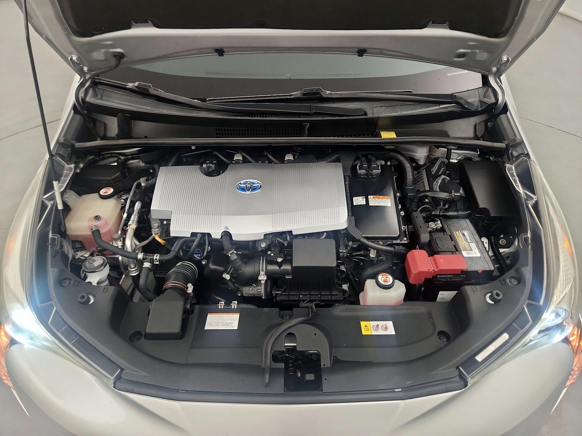 Thumbnail: 2017 Toyota Prius - 18