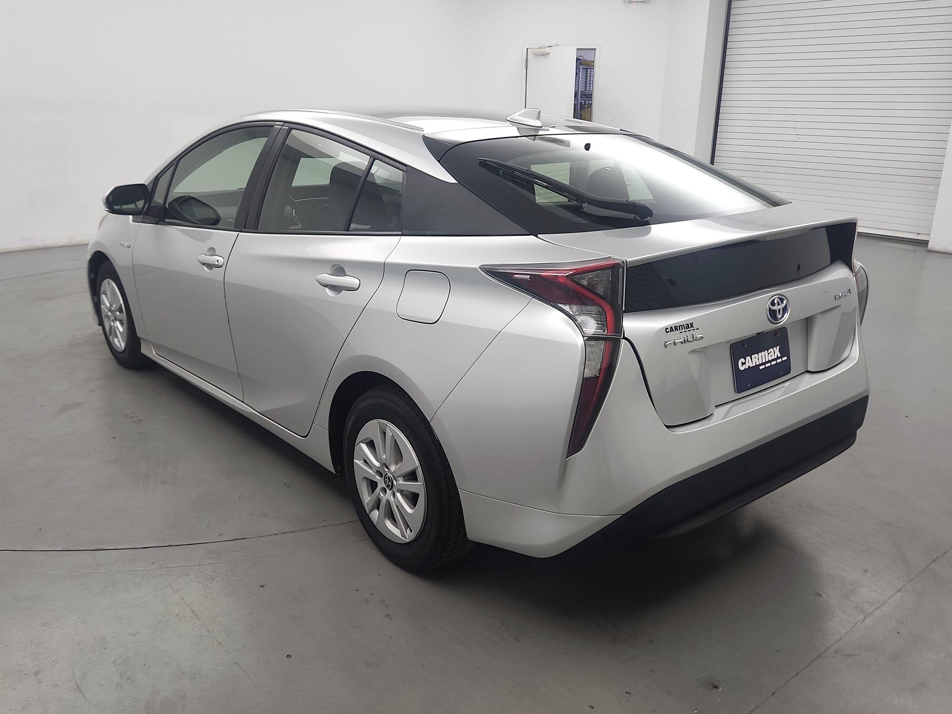 Thumbnail: 2017 Toyota Prius - 7