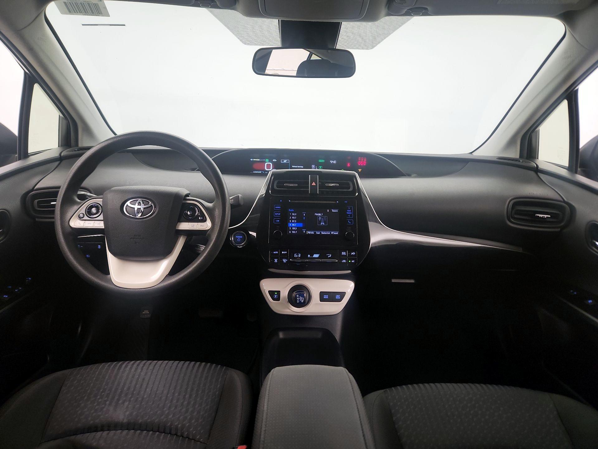 Thumbnail: 2017 Toyota Prius - 8