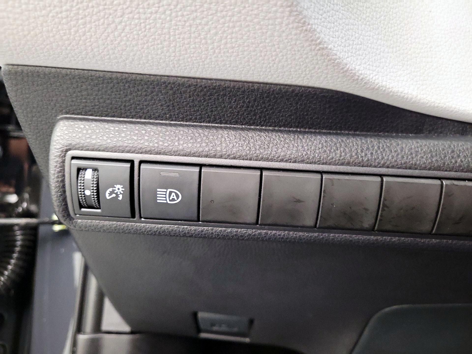 Thumbnail: 2025 Toyota Corolla - 11