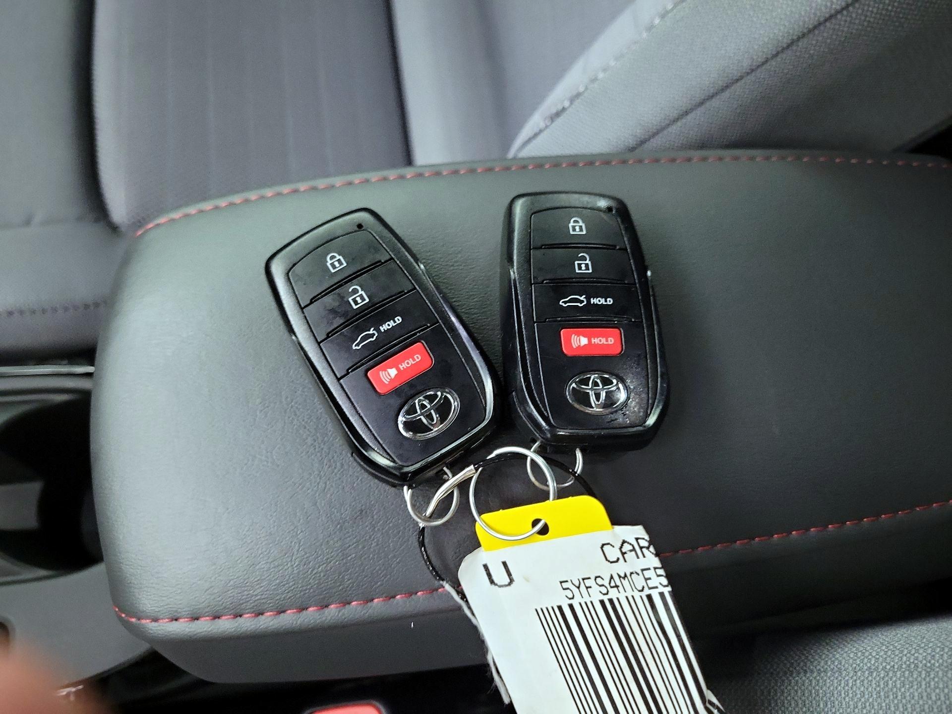 Thumbnail: 2025 Toyota Corolla - 20