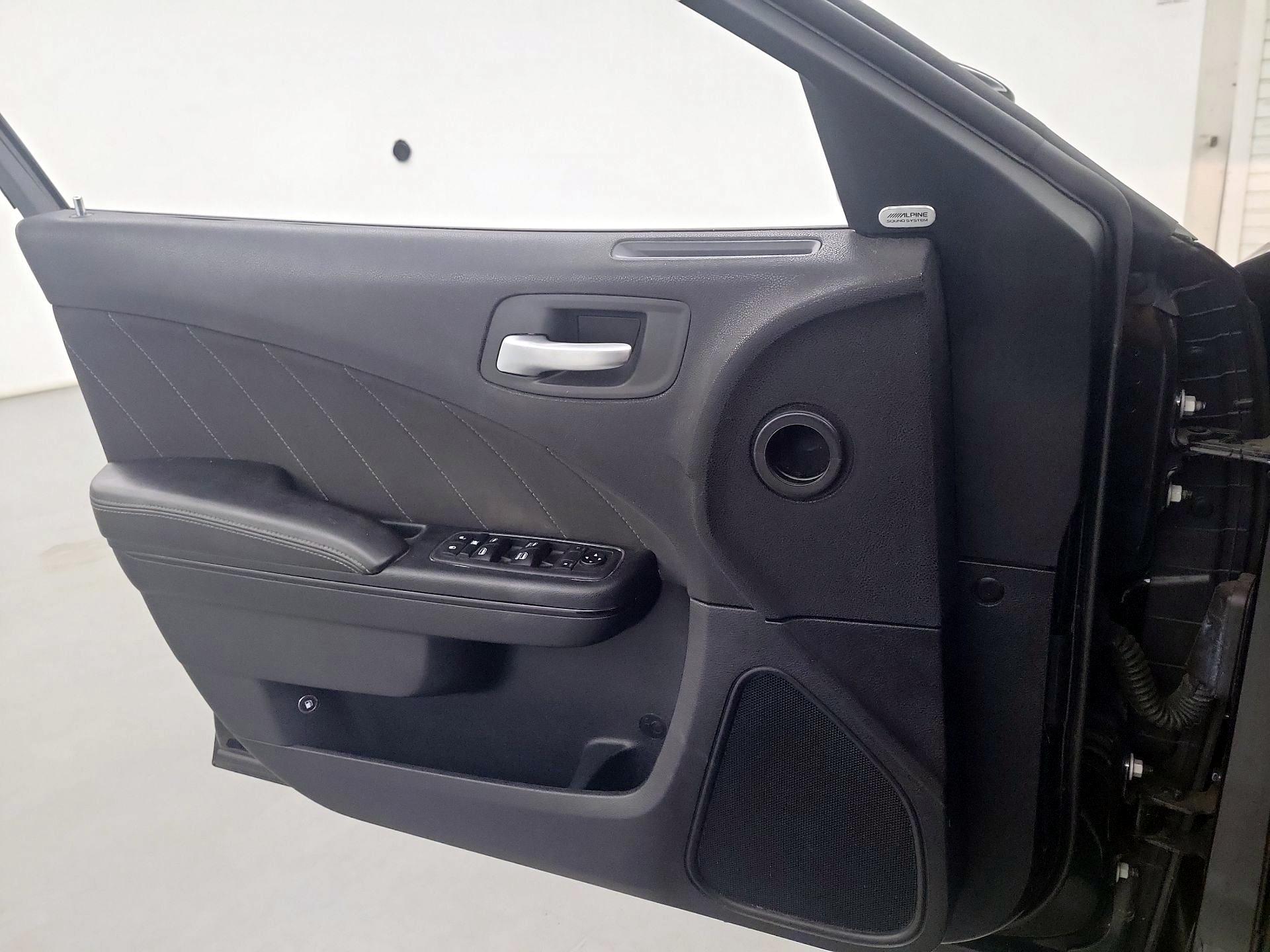 Thumbnail: 2018 Dodge Charger - 10