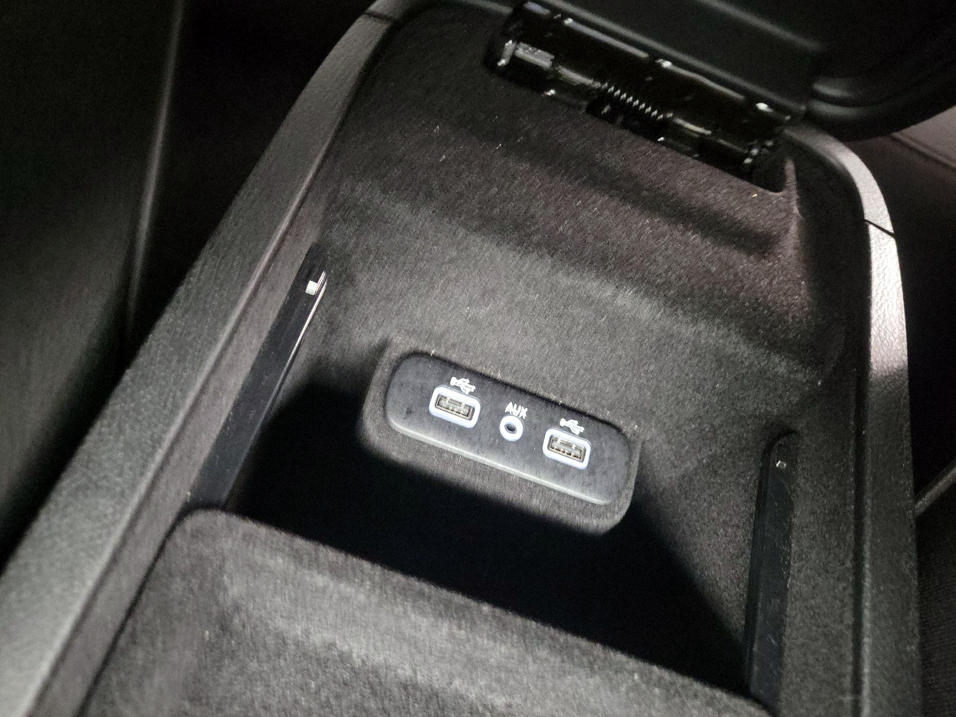 Thumbnail: 2018 Dodge Charger - 16