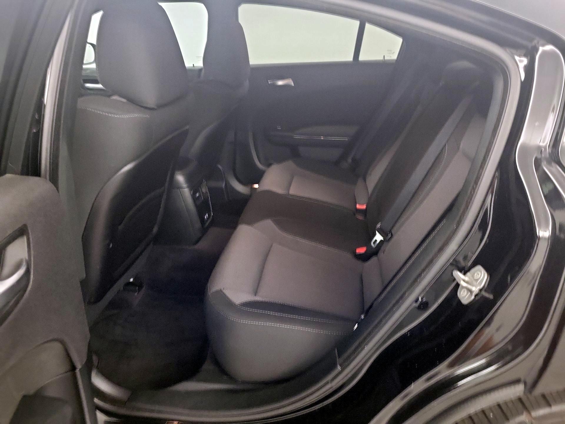 Thumbnail: 2018 Dodge Charger - 17