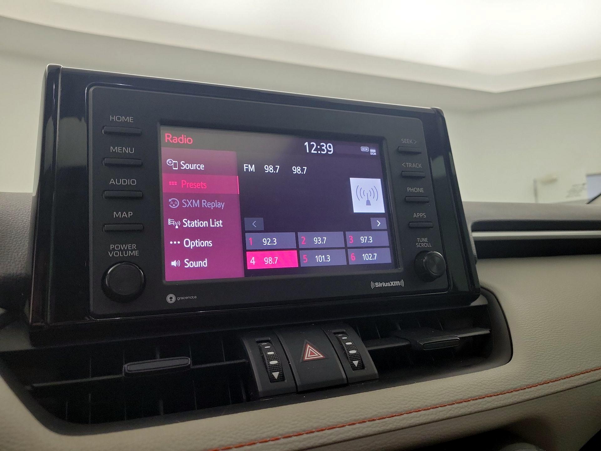 Thumbnail: 2022 Toyota RAV4 - 13