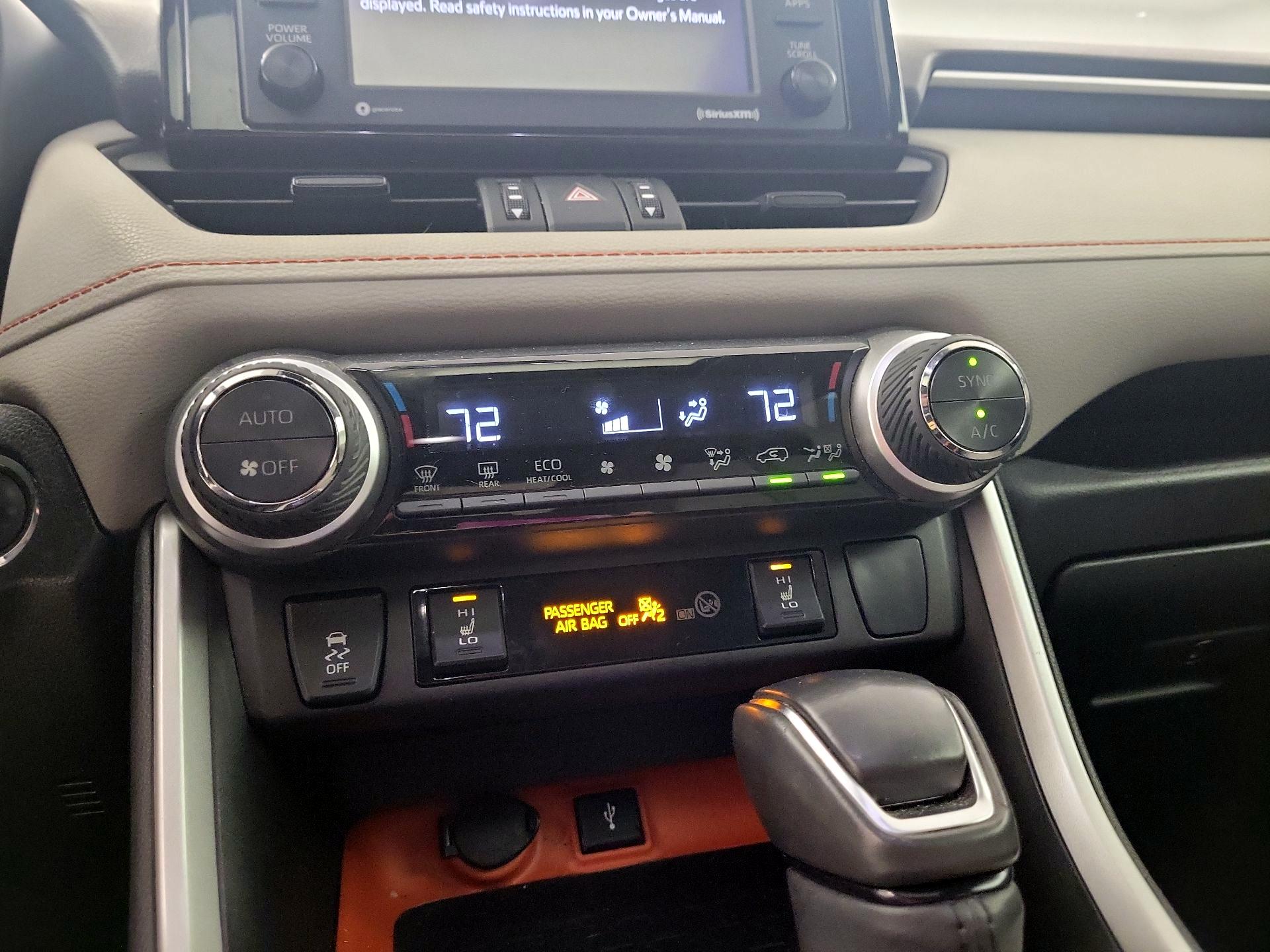 Thumbnail: 2022 Toyota RAV4 - 14