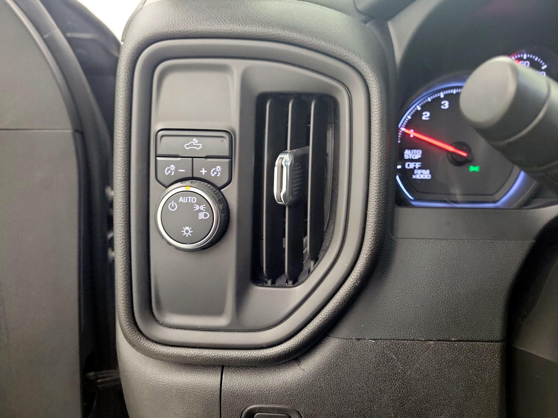 Thumbnail: 2022 Chevrolet Silverado 1500 - 11