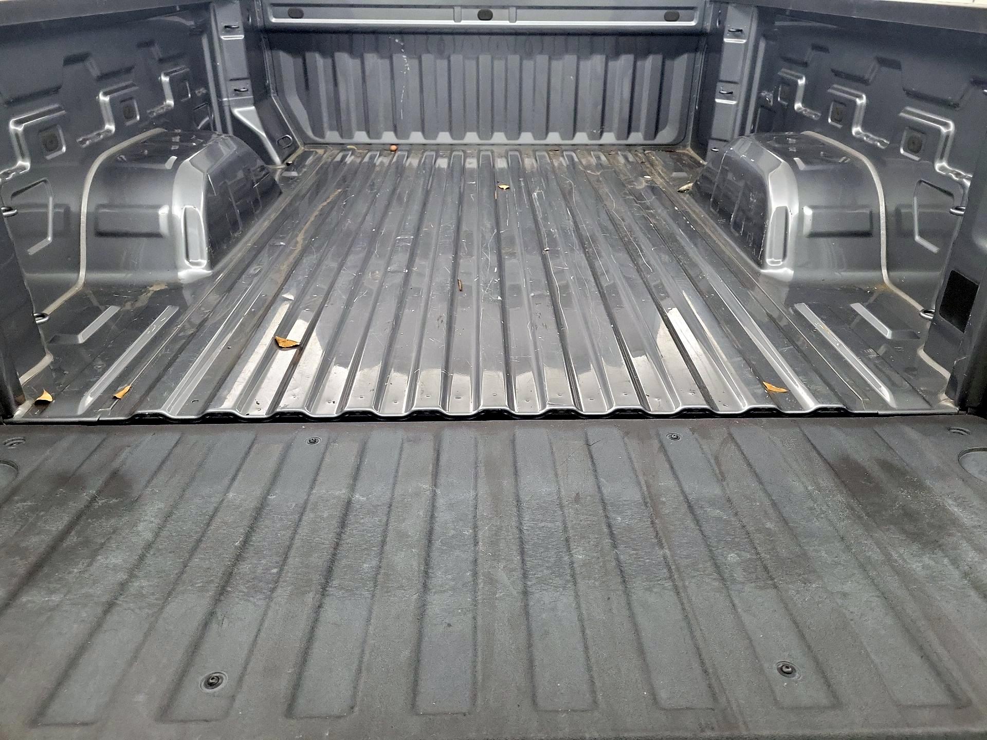 Thumbnail: 2022 Chevrolet Silverado 1500 - 18