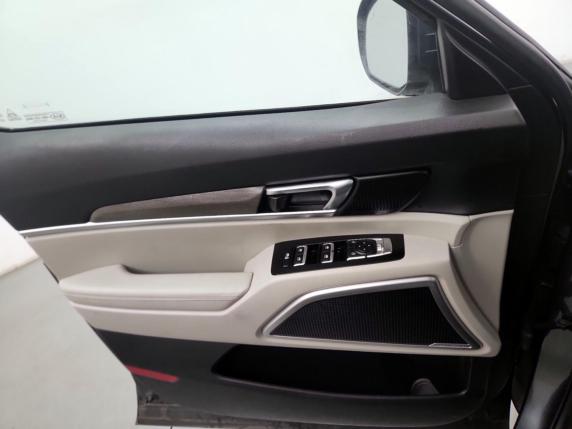 Thumbnail: 2020 Kia Telluride - 10