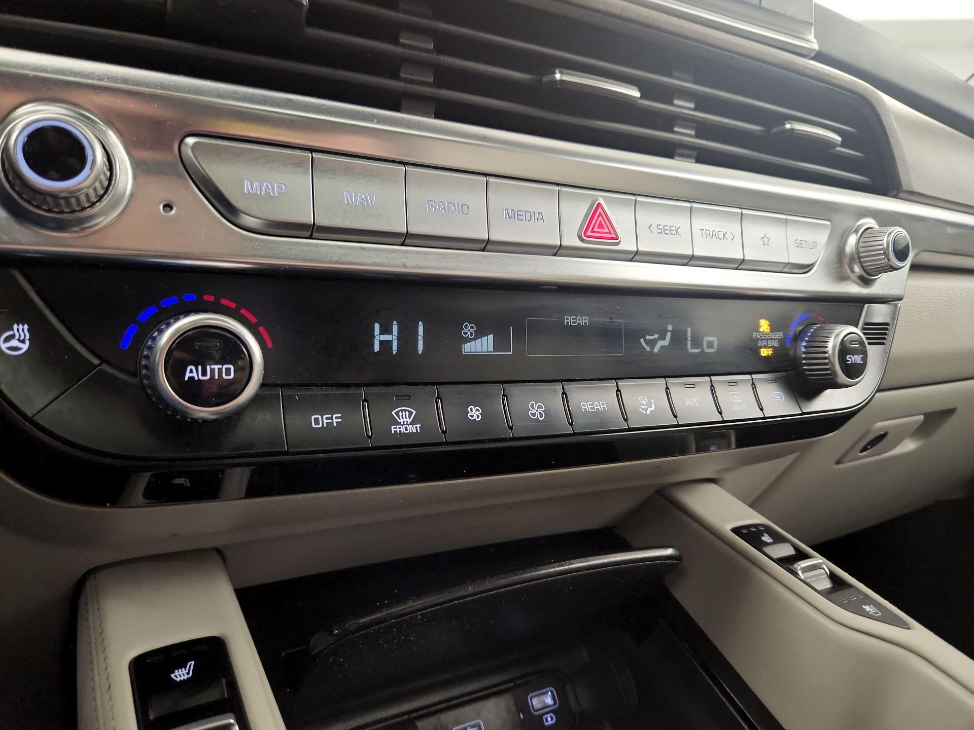 Thumbnail: 2020 Kia Telluride - 15