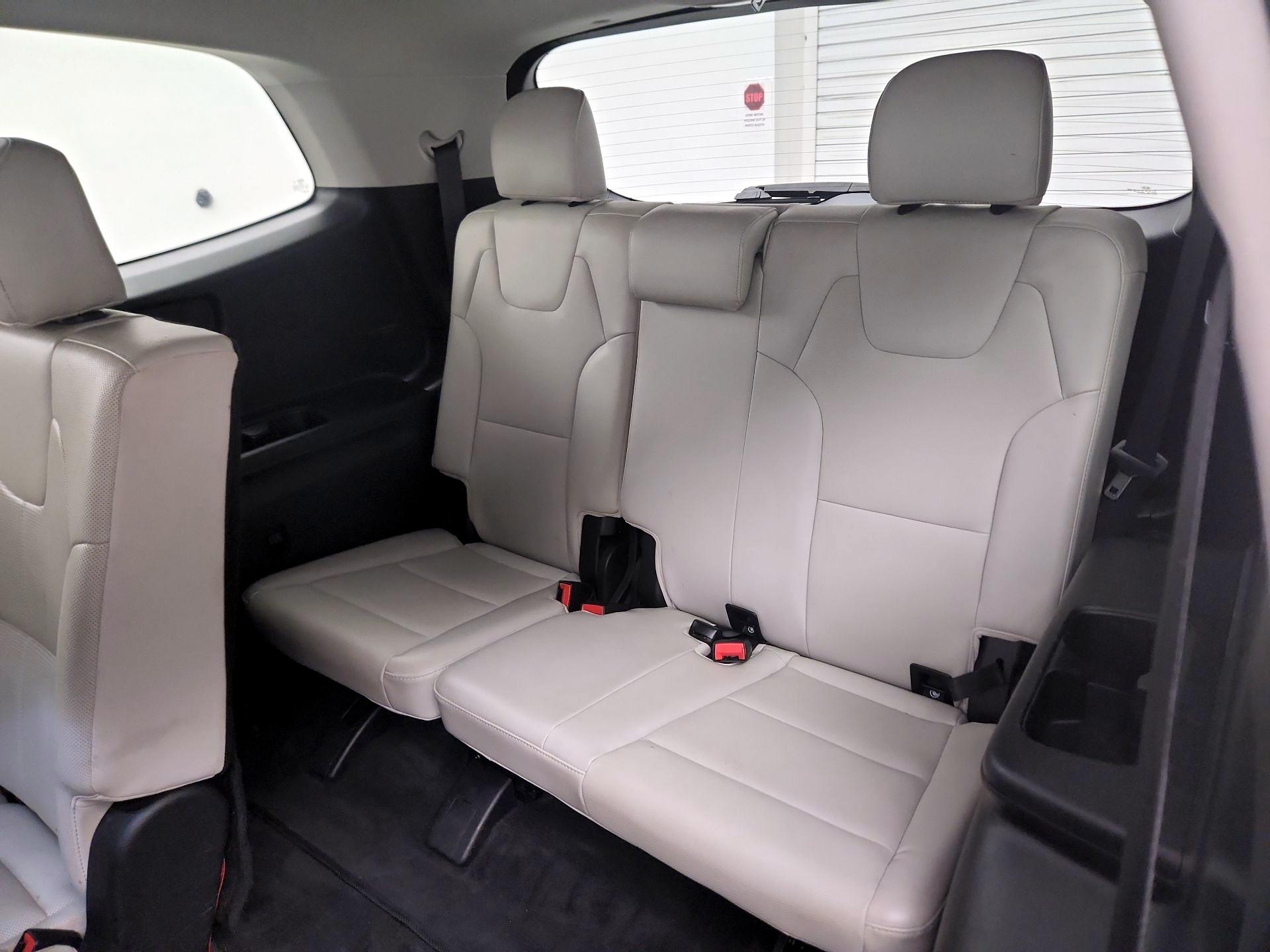 Thumbnail: 2020 Kia Telluride - 20