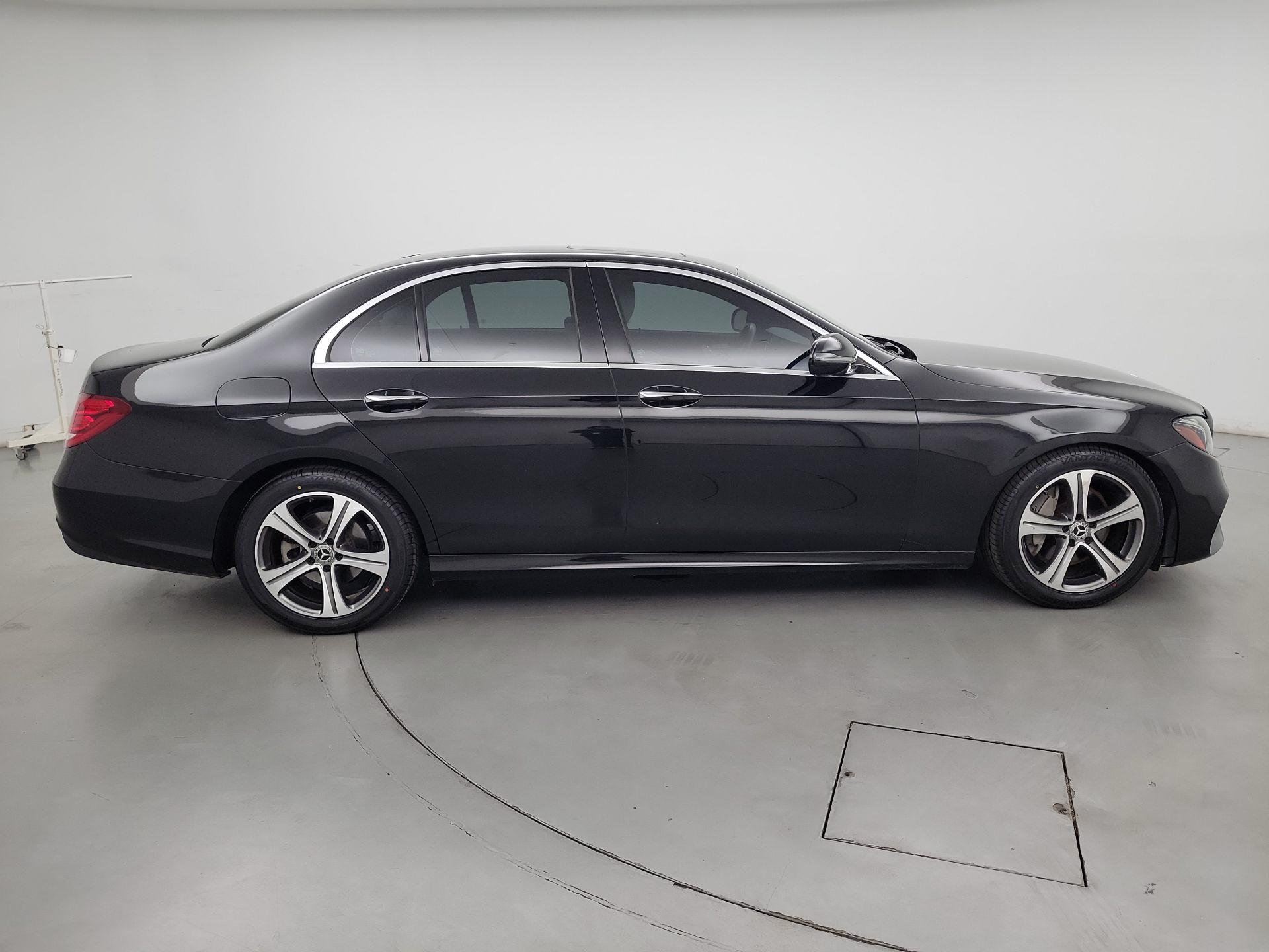 Thumbnail: 2020 Mercedes-Benz E-Class - 4