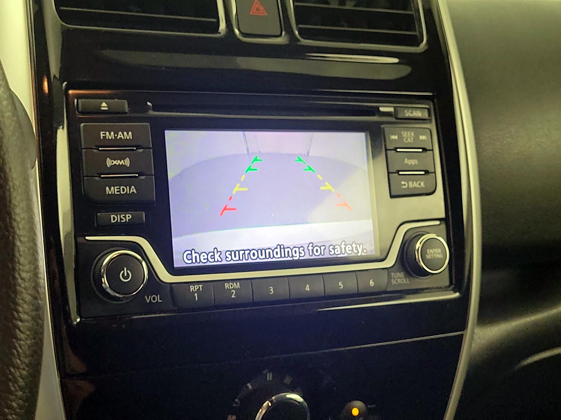 Thumbnail: 2015 Nissan Versa Note - 12